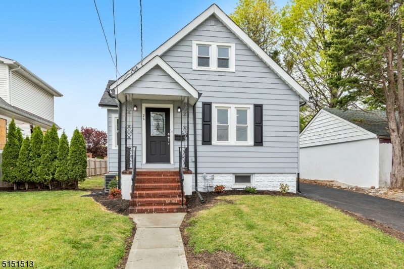 26 Lawrence St