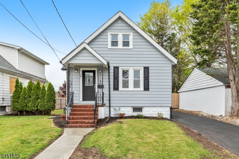 26 Lawrence St