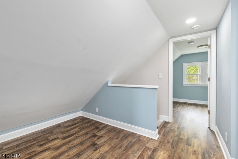 26 Lawrence St