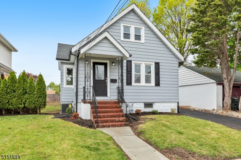 26 Lawrence St
