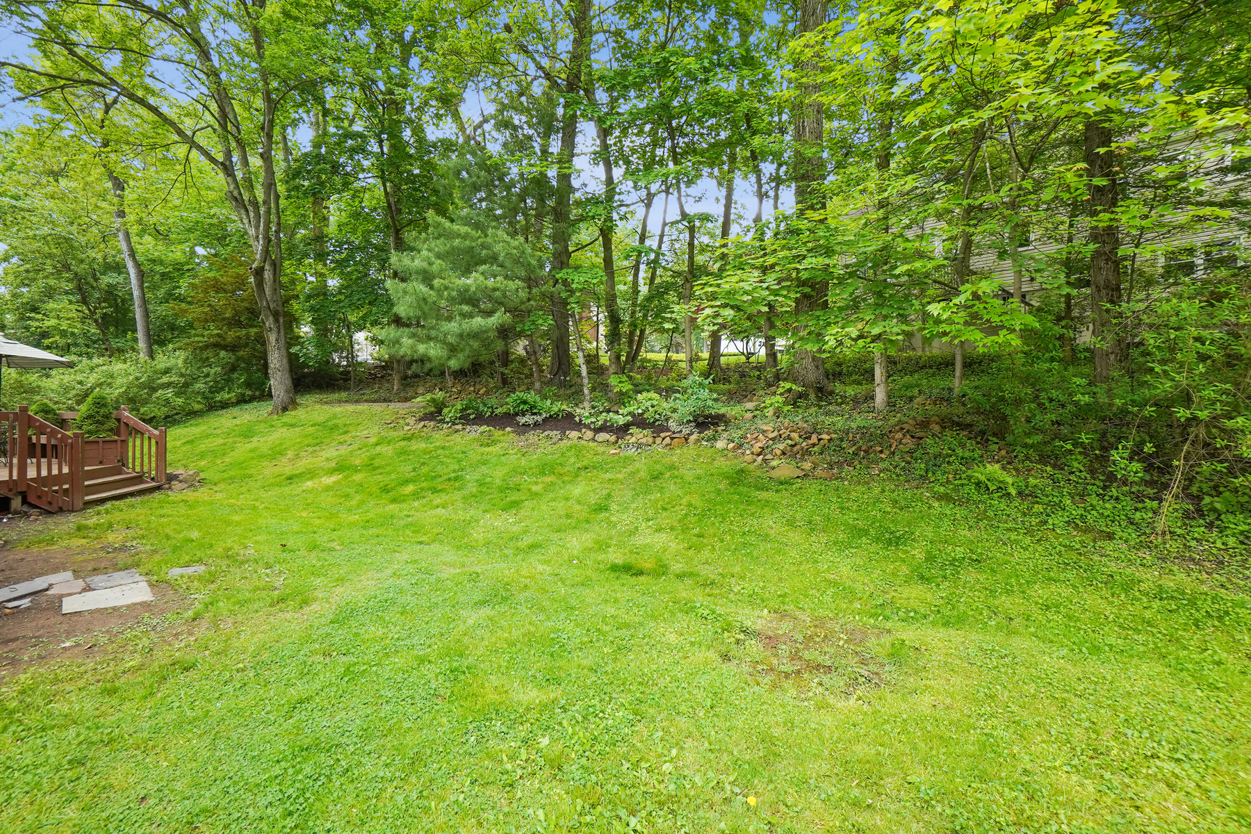 52 Forest Road