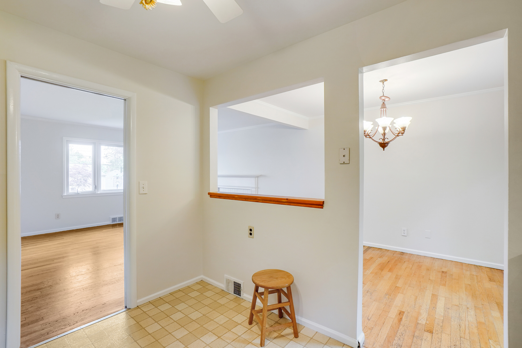 52 Forest Road