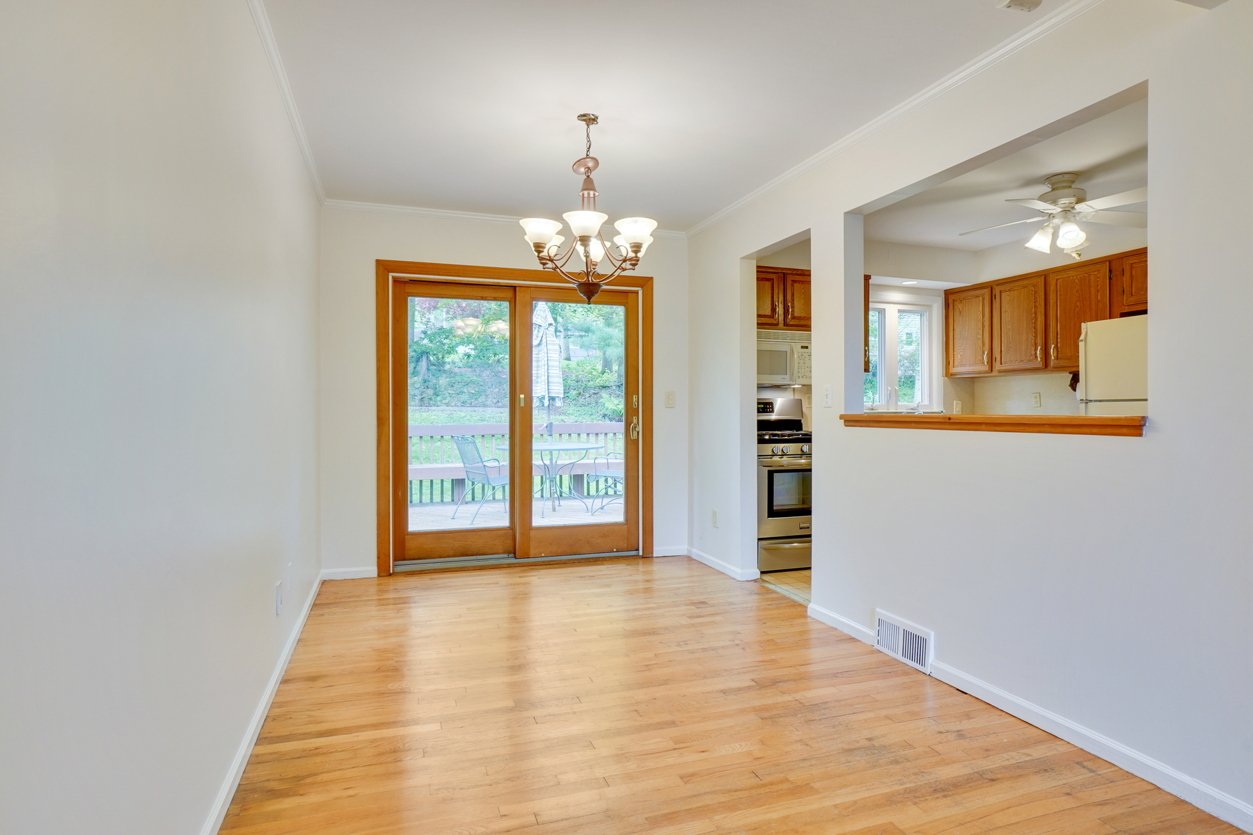 52 Forest Road