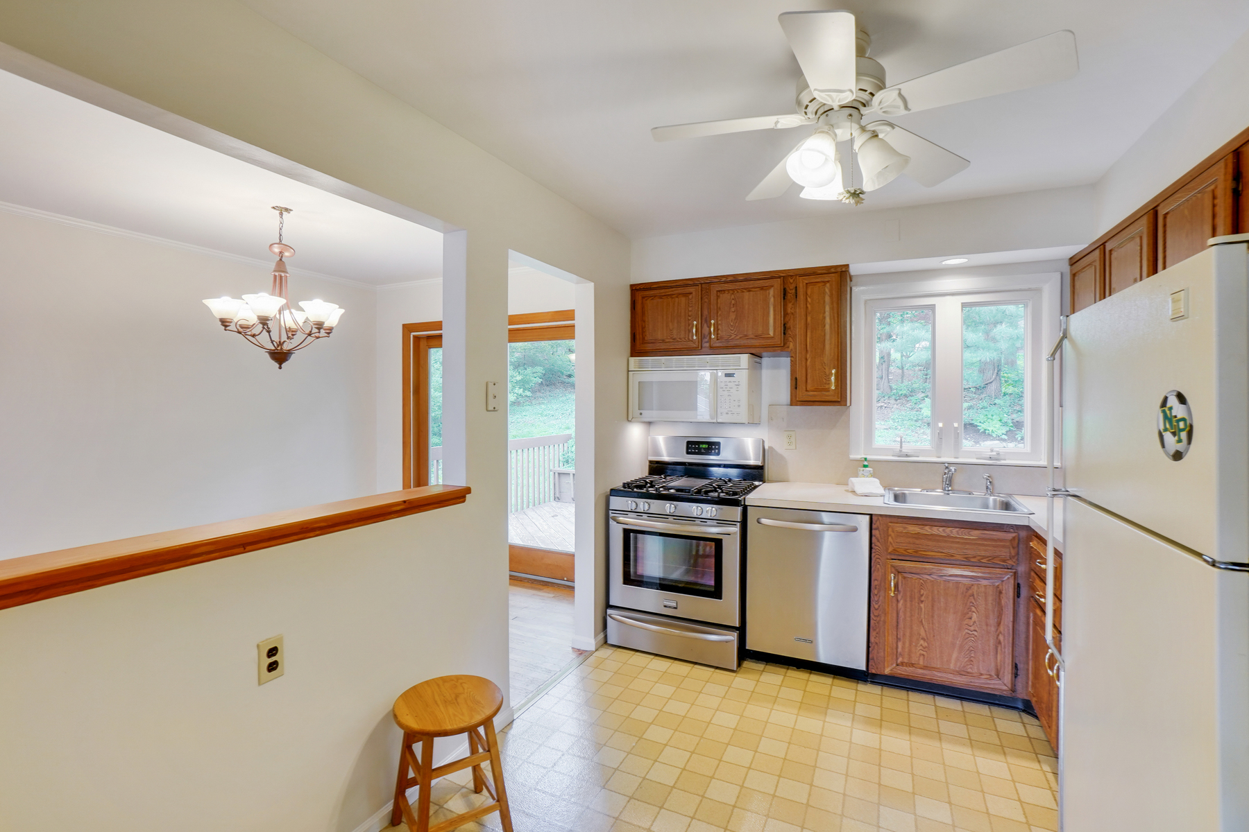 52 Forest Road