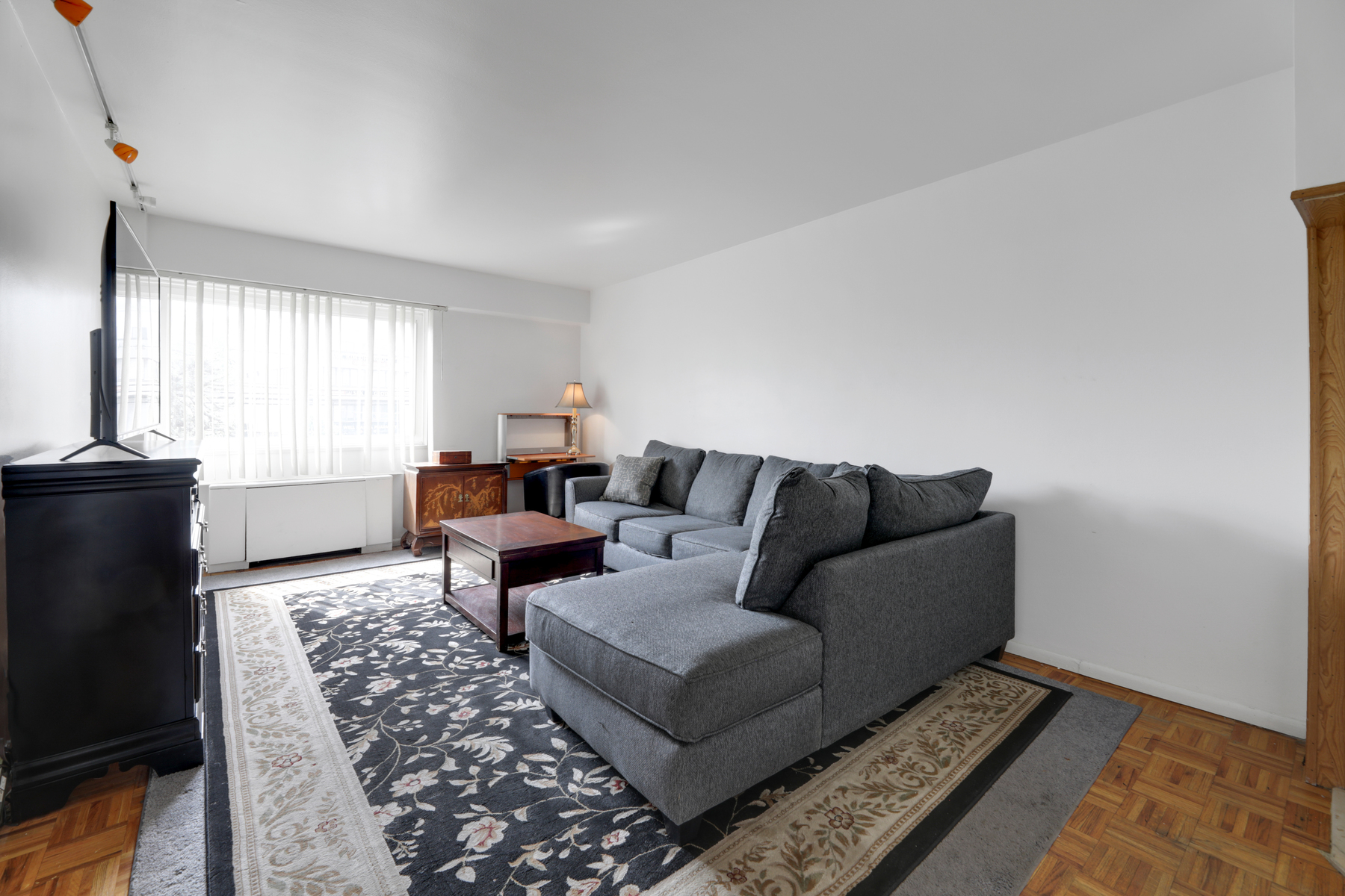 2185 Lemoine Avenue, #2B 