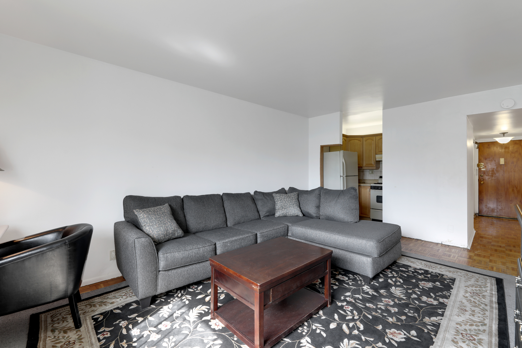 2185 Lemoine Avenue, #2B 