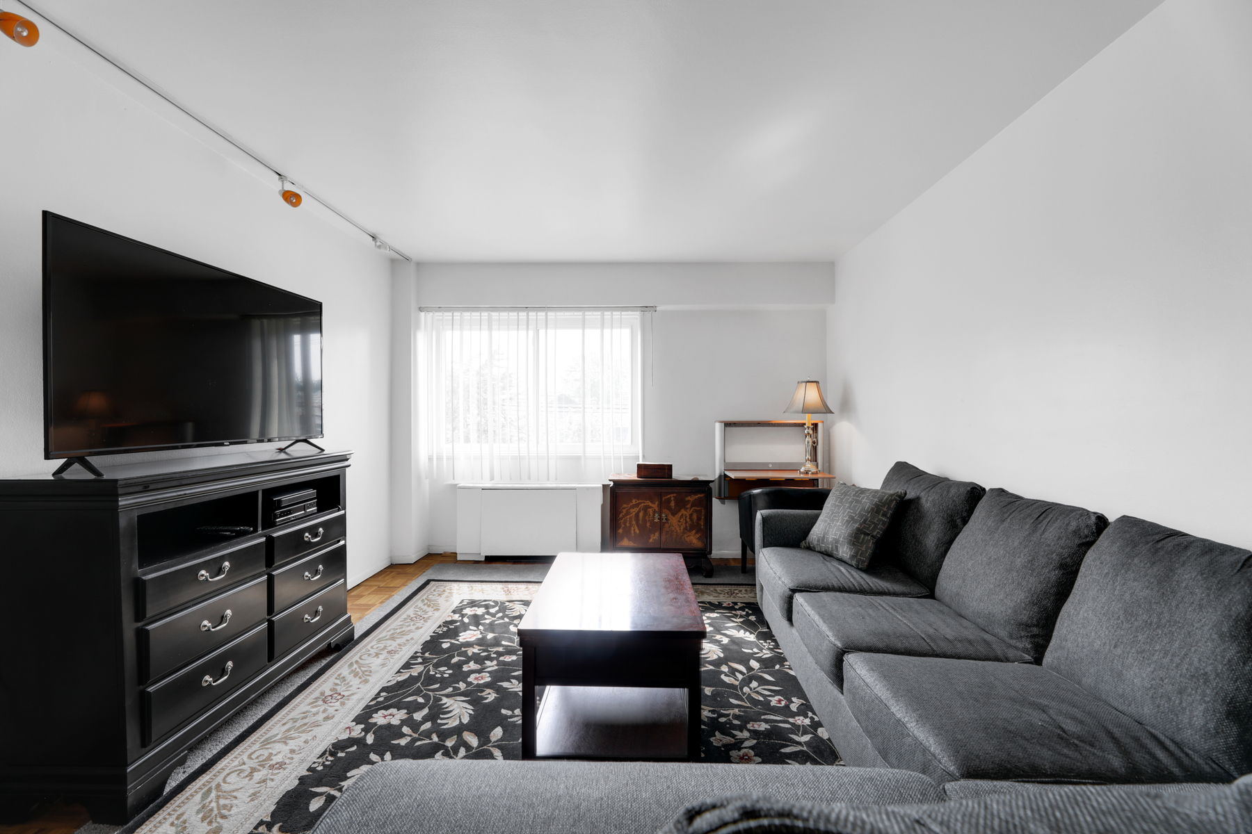 2185 Lemoine Avenue, #2B 