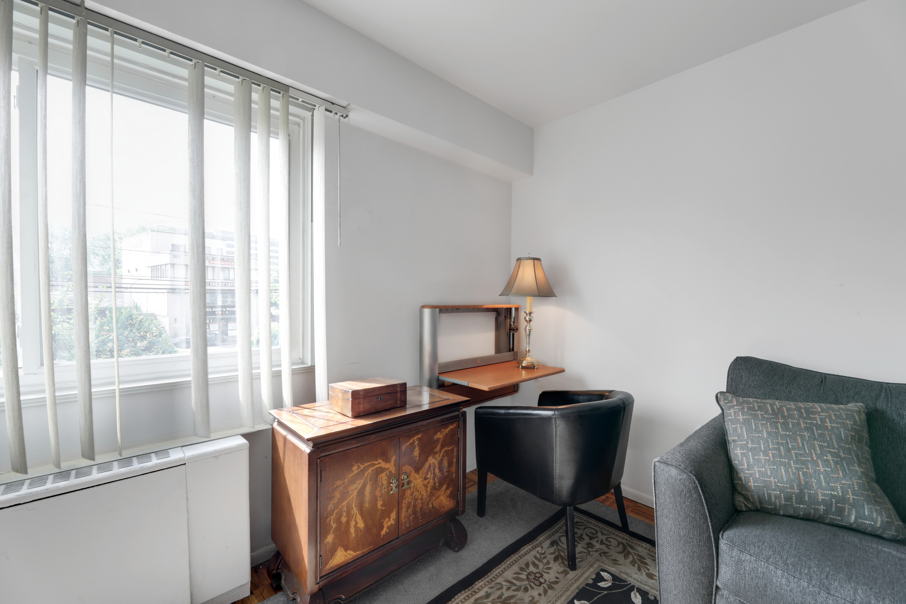 2185 Lemoine Avenue, #2B 