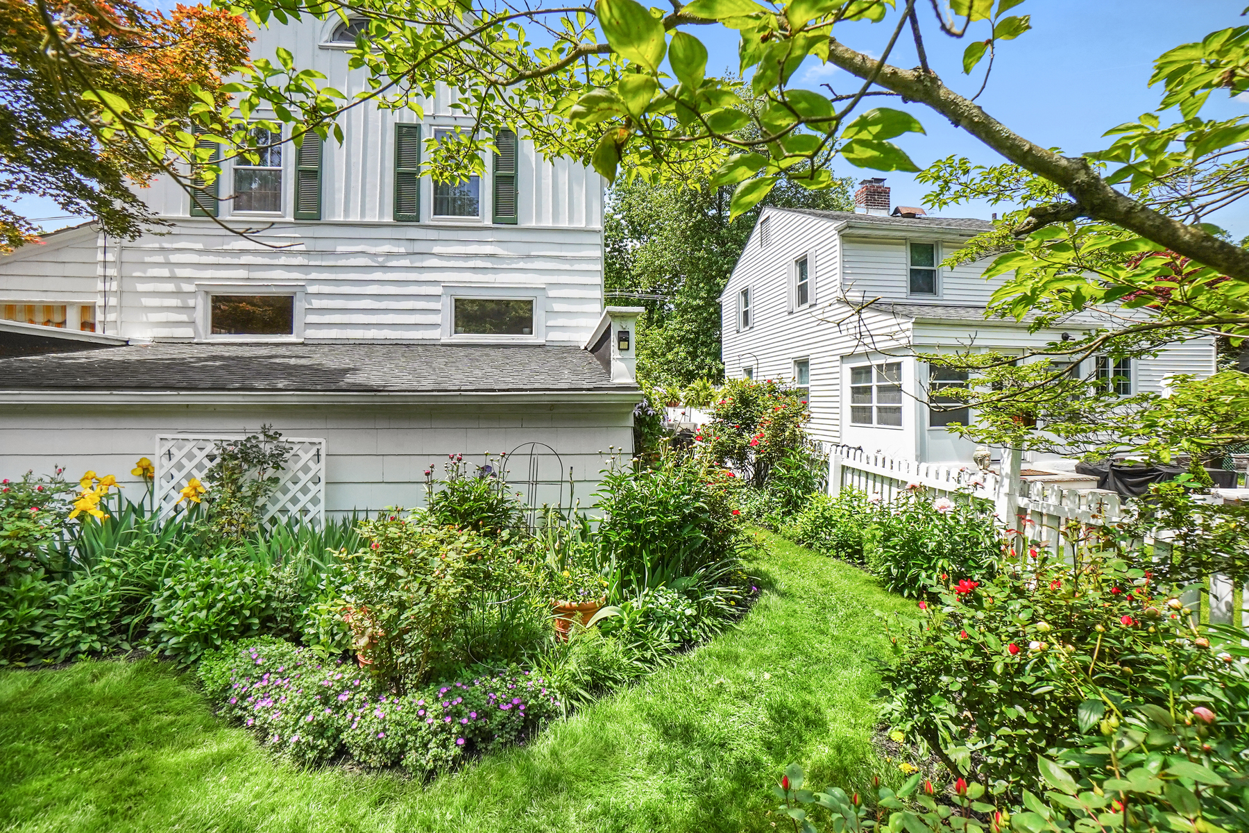 36 Van Doren Avenue