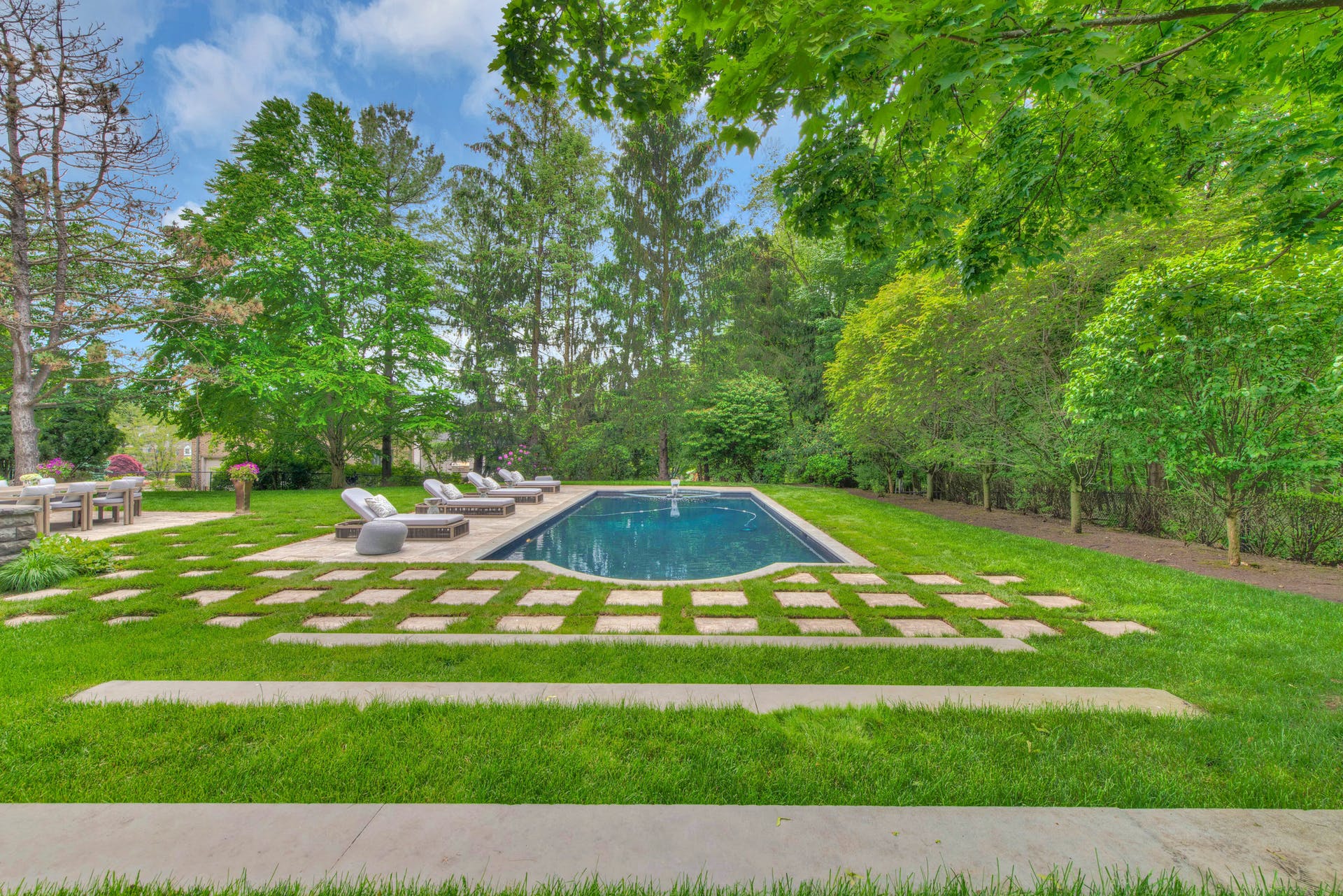 120 Delaware Lane