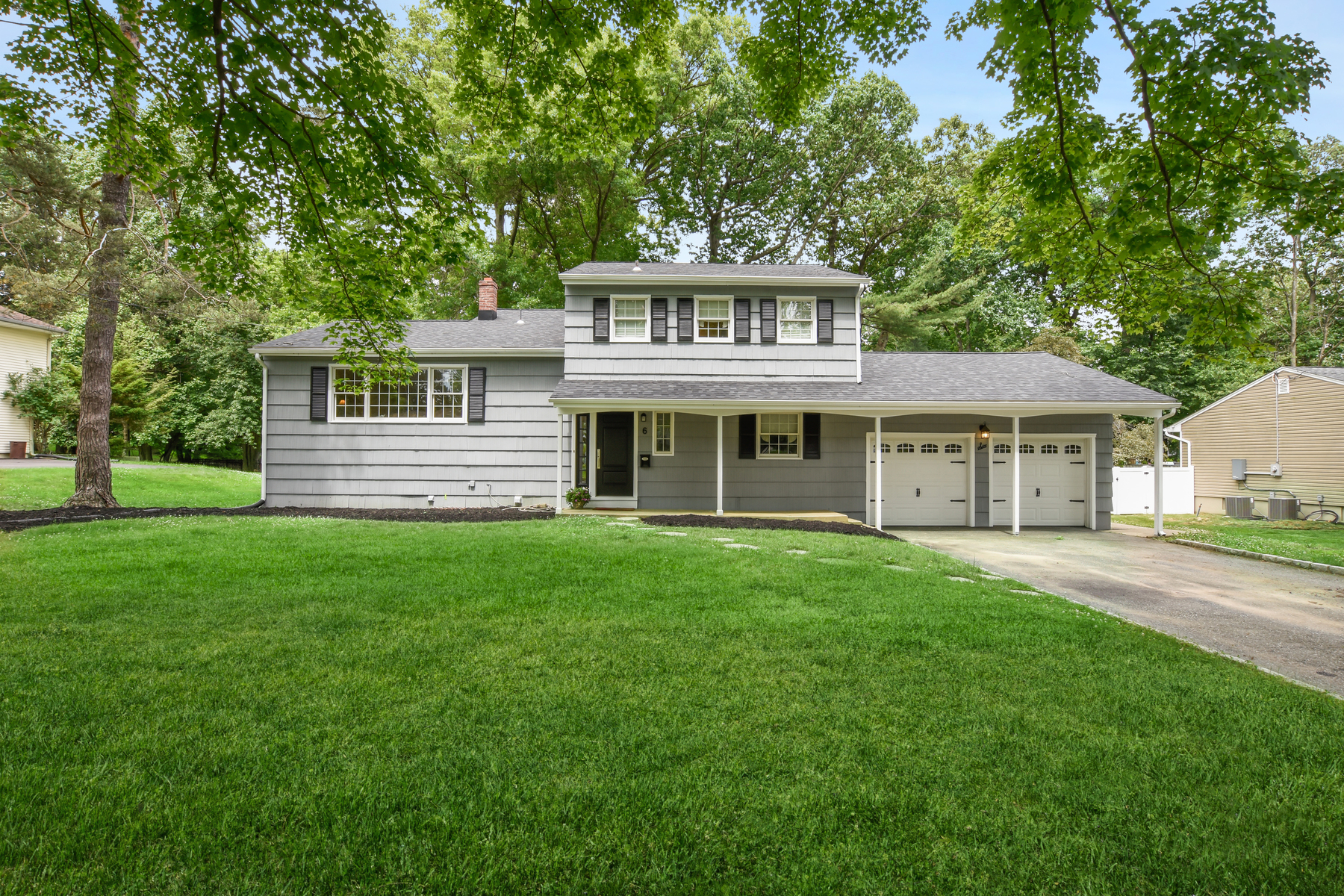 6 Tuxedo Drive
