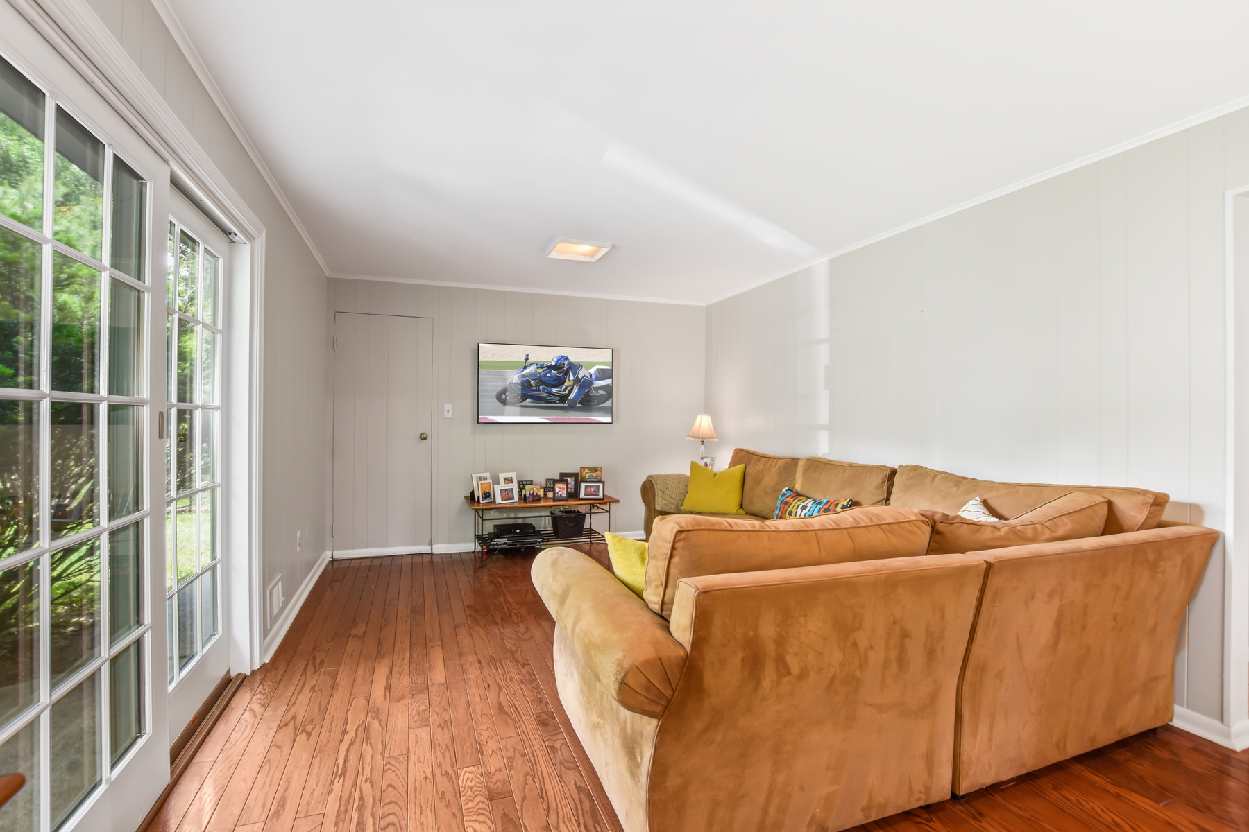 6 Tuxedo Drive