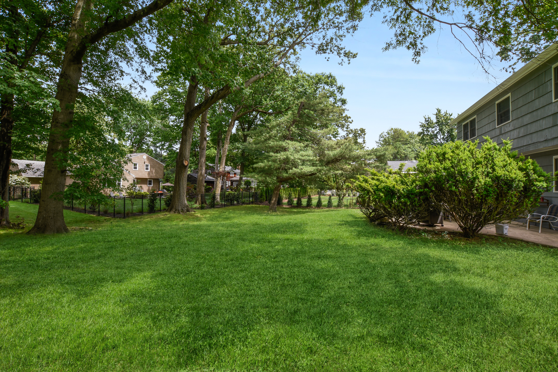 6 Tuxedo Drive
