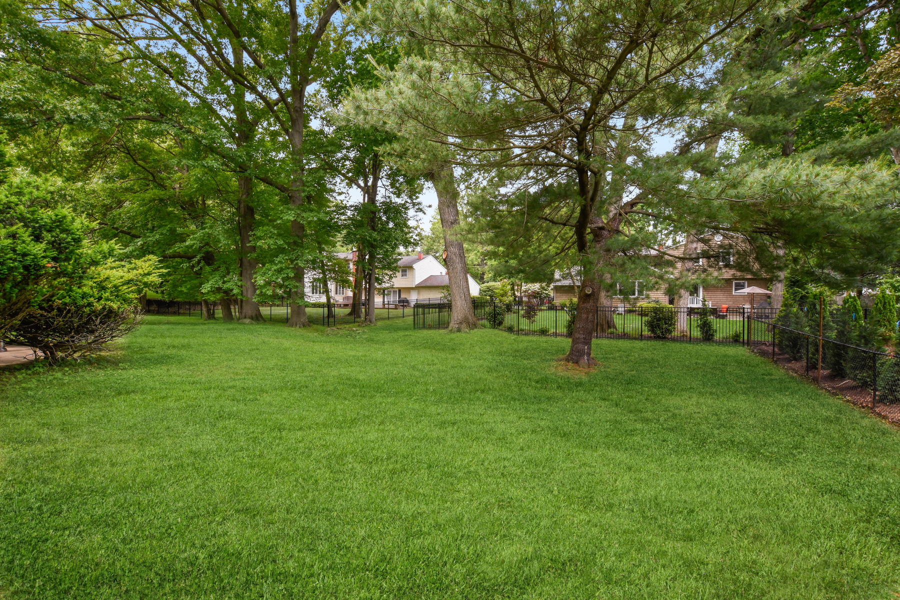 6 Tuxedo Drive