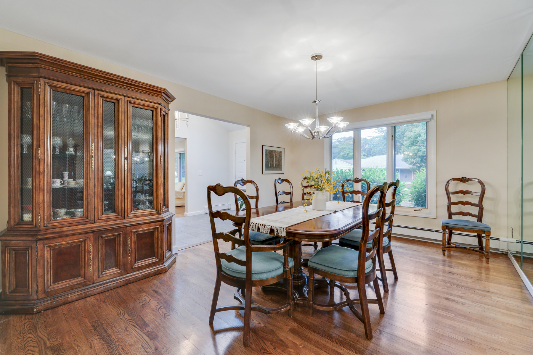 16 Knollwood Drive