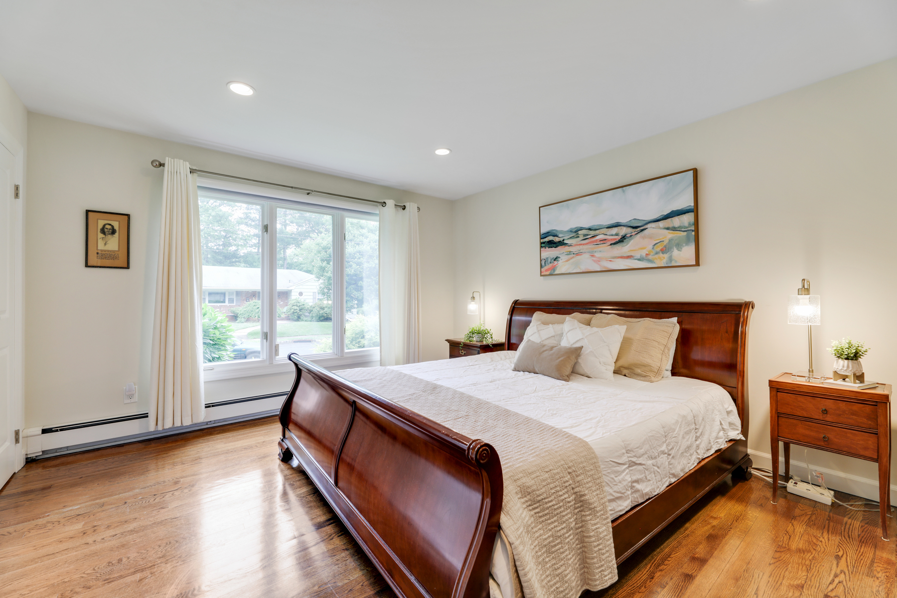 16 Knollwood Drive