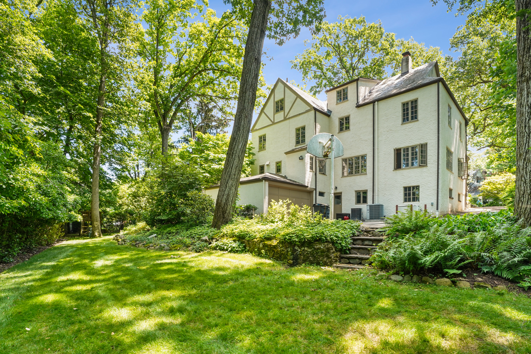 61 Oak Ridge Road