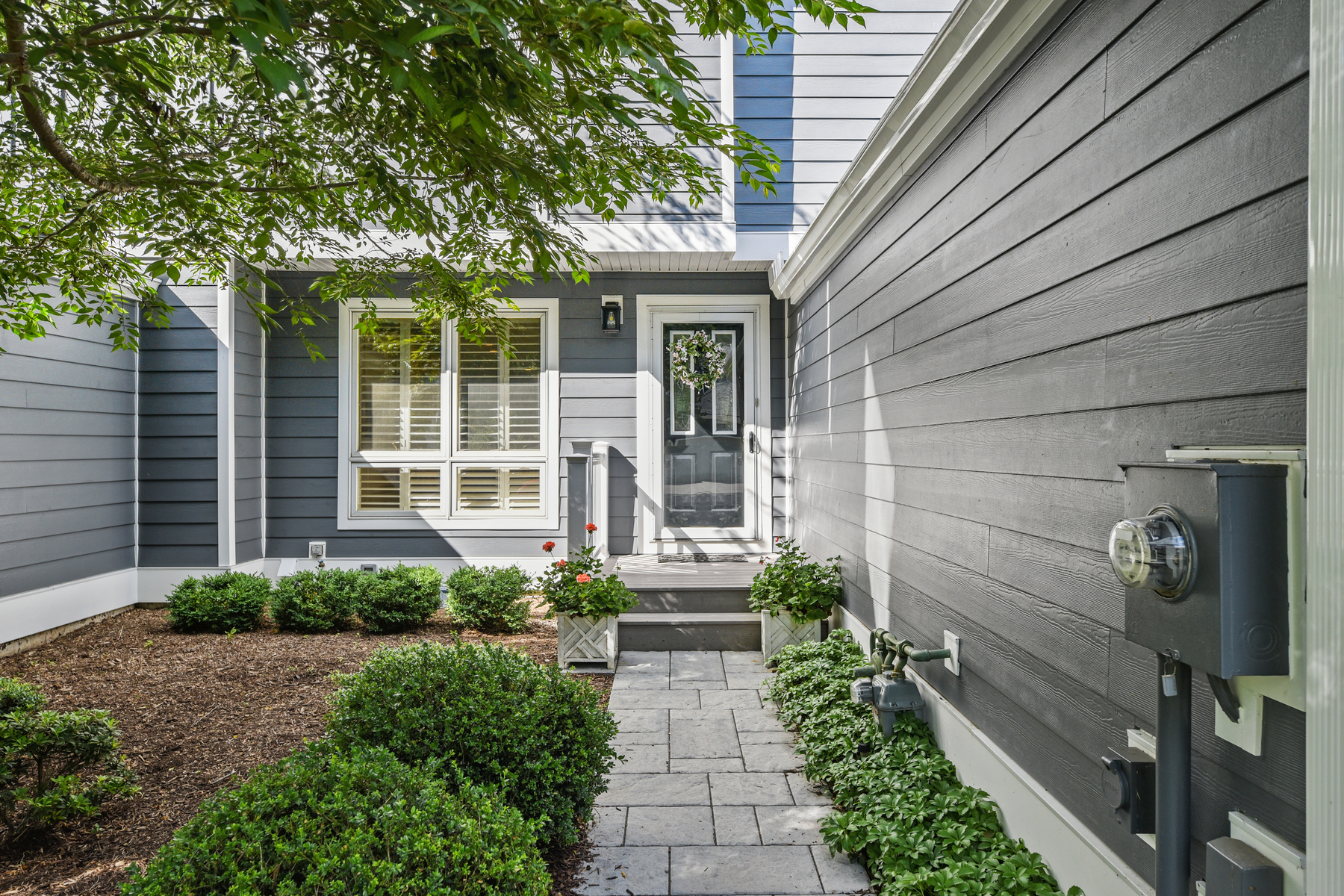 6 Sherwood Drive