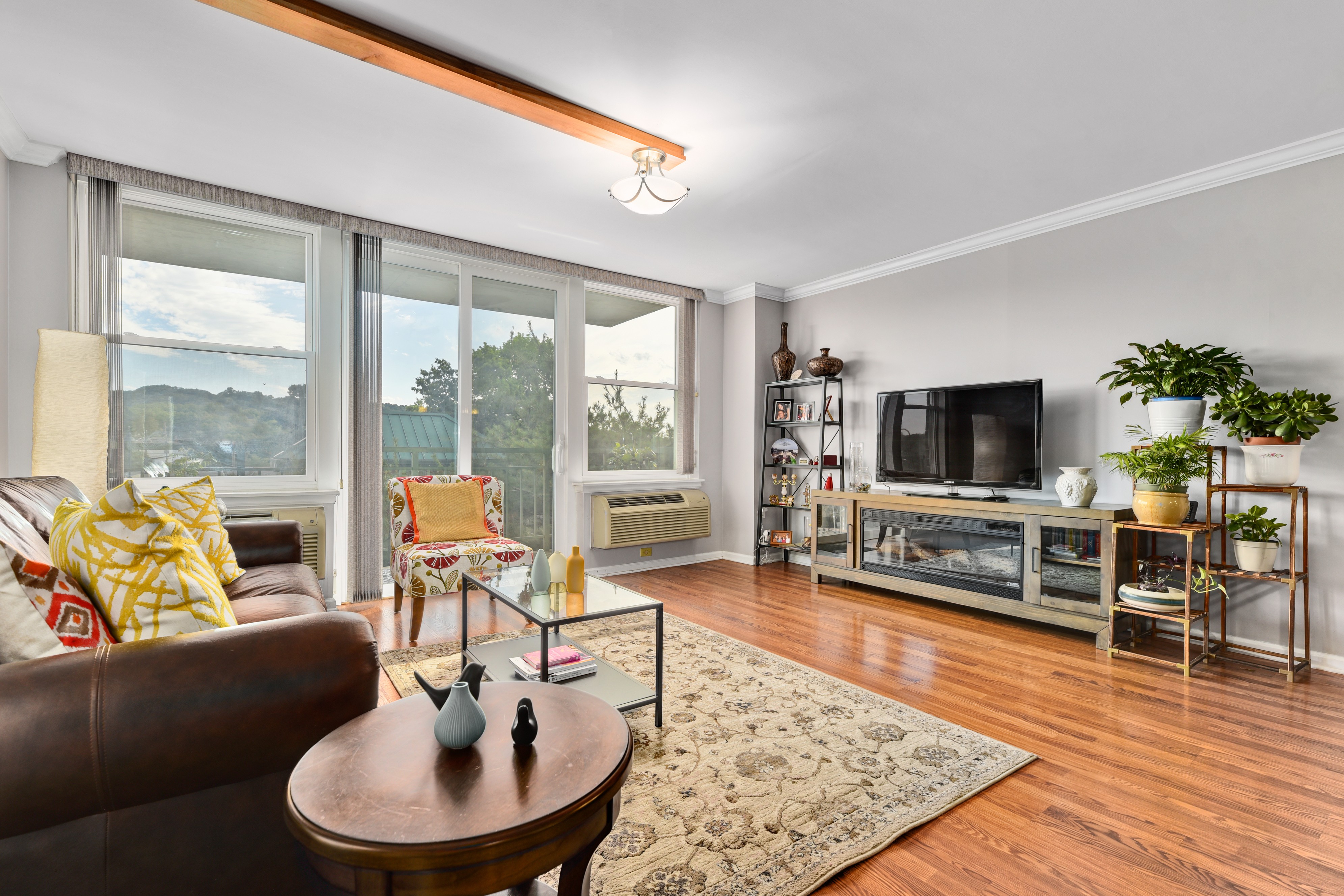 300 Main Street, #405 