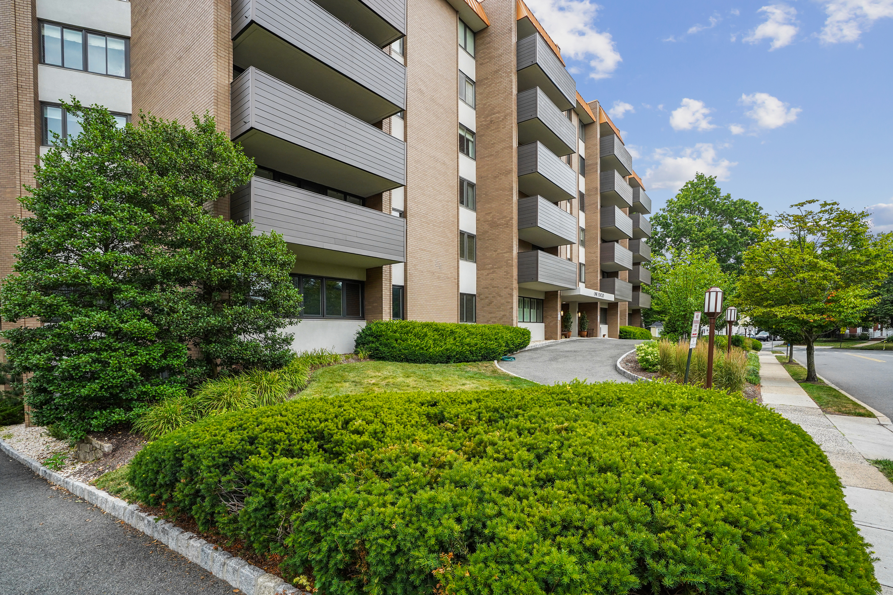 1 Euclid Avenue, #6D 