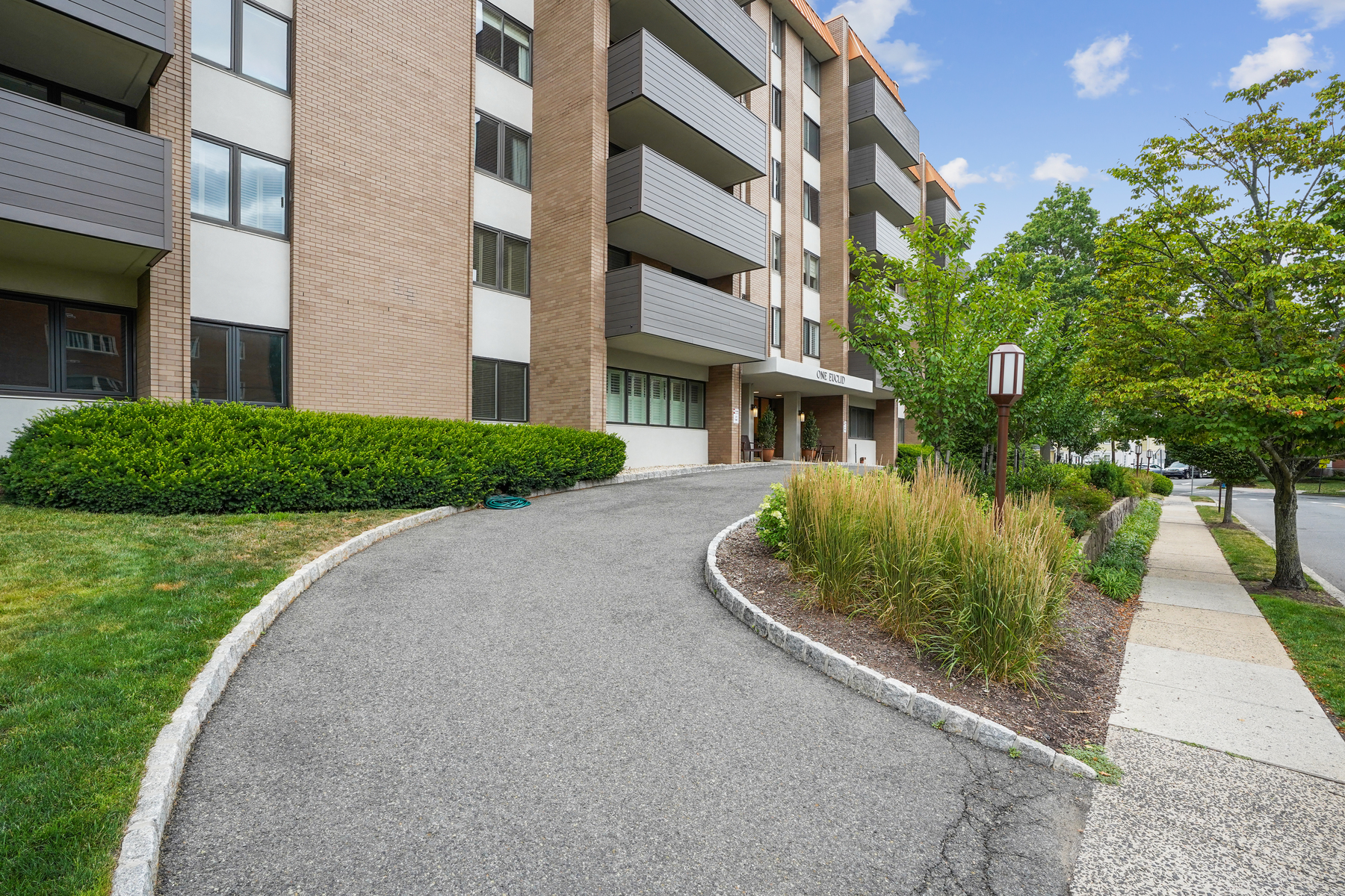 1 Euclid Avenue, #6D 
