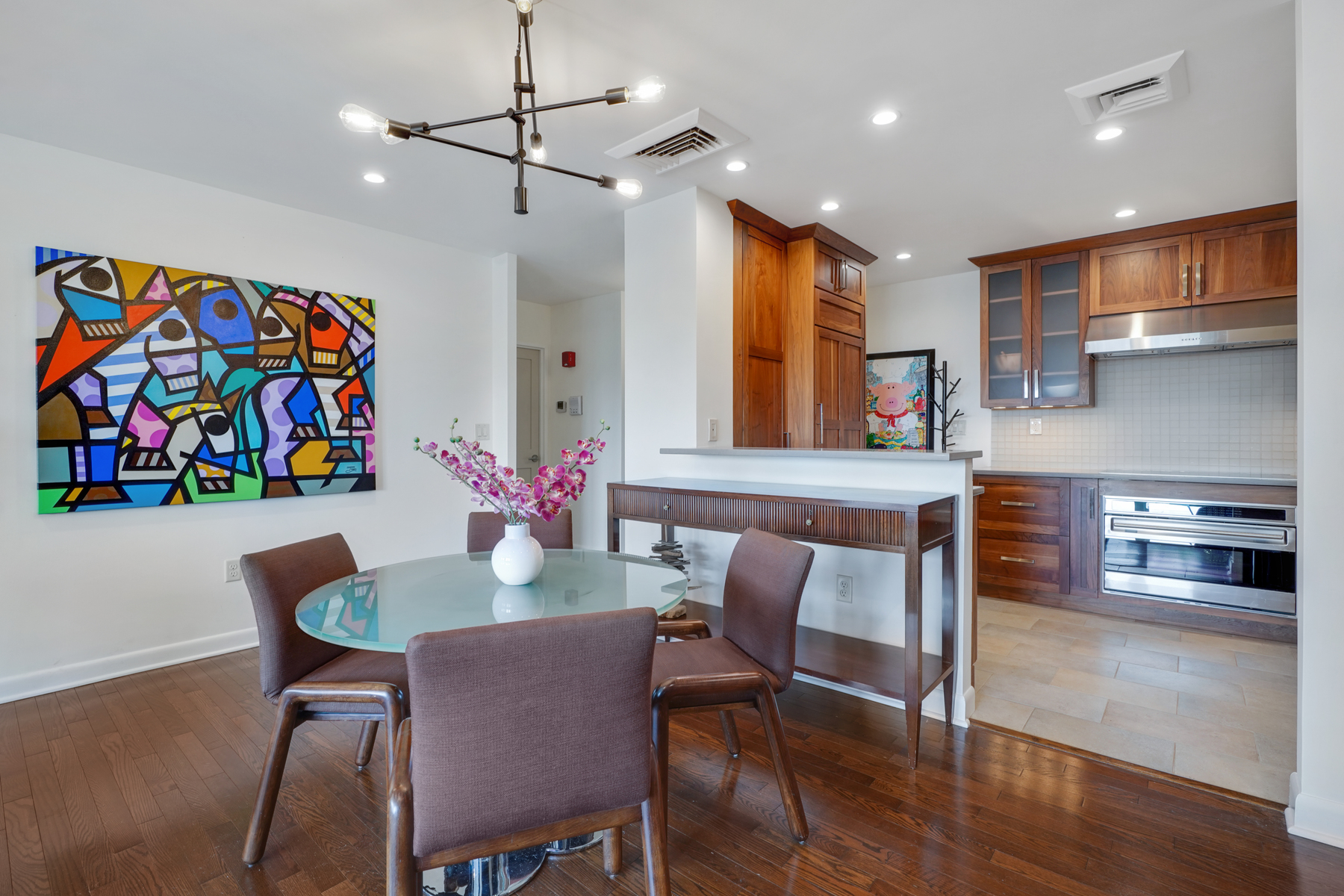 1 Euclid Avenue, #6D 