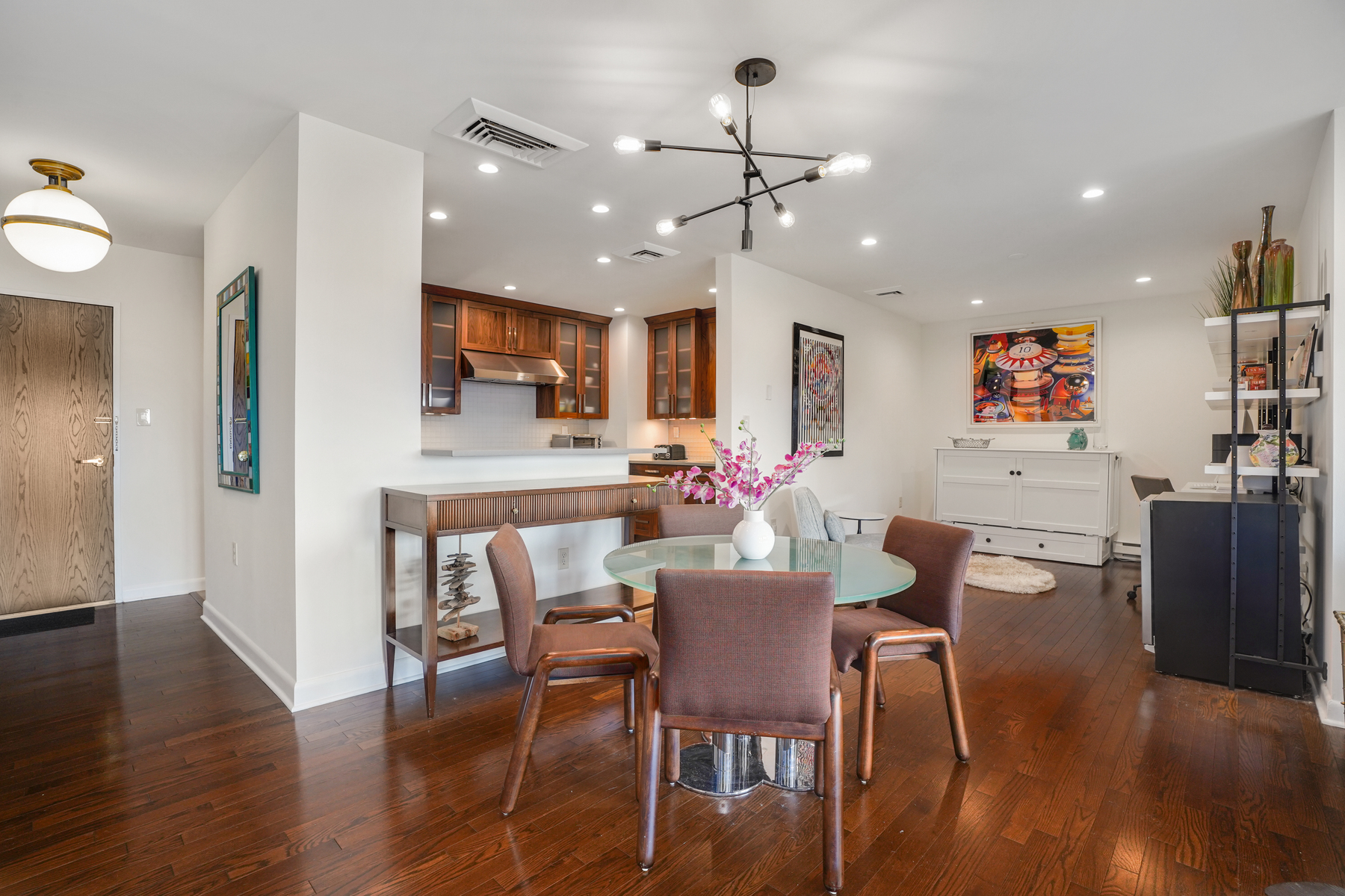 1 Euclid Avenue, #6D 