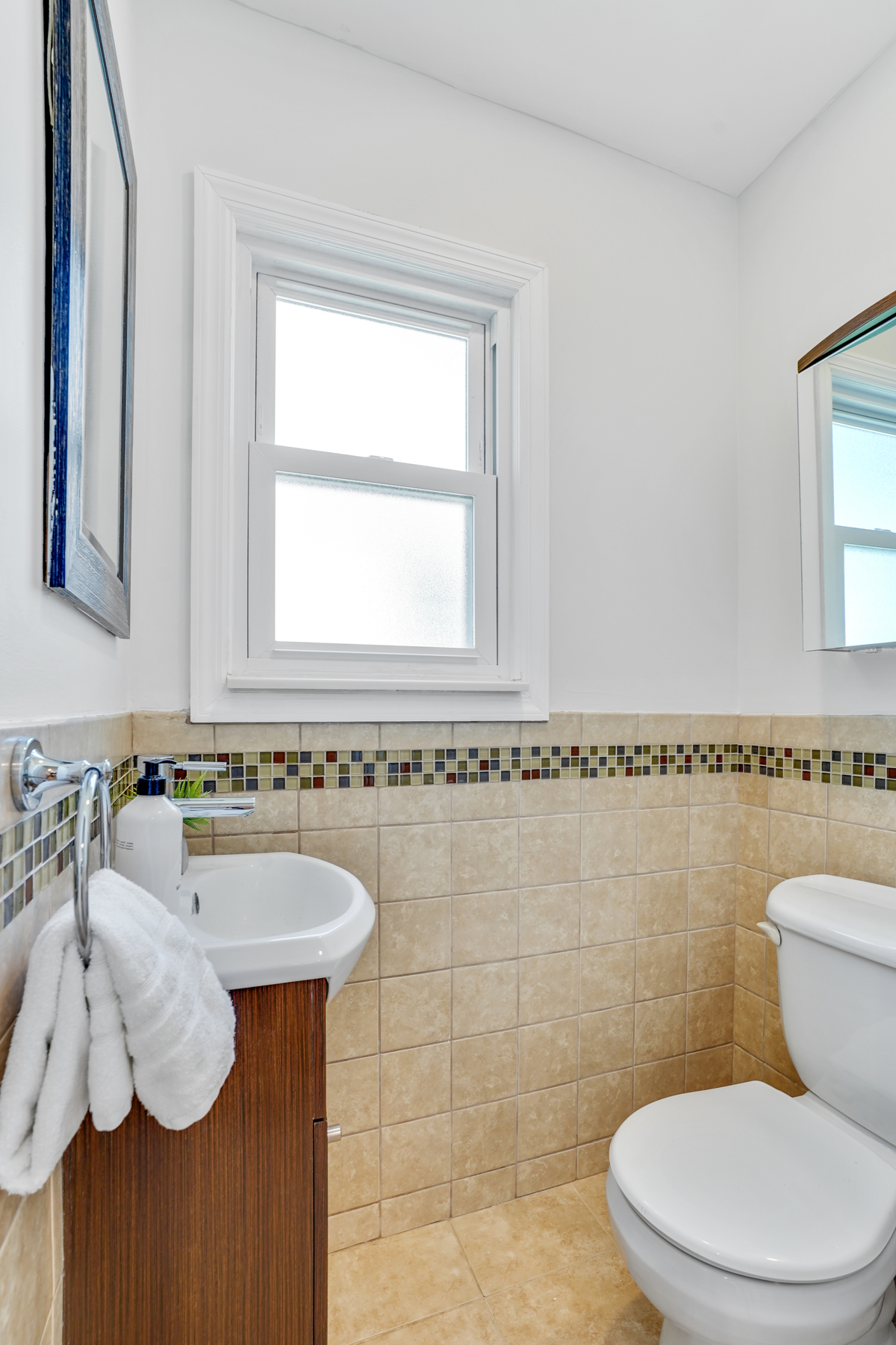 21 Locust Avenue