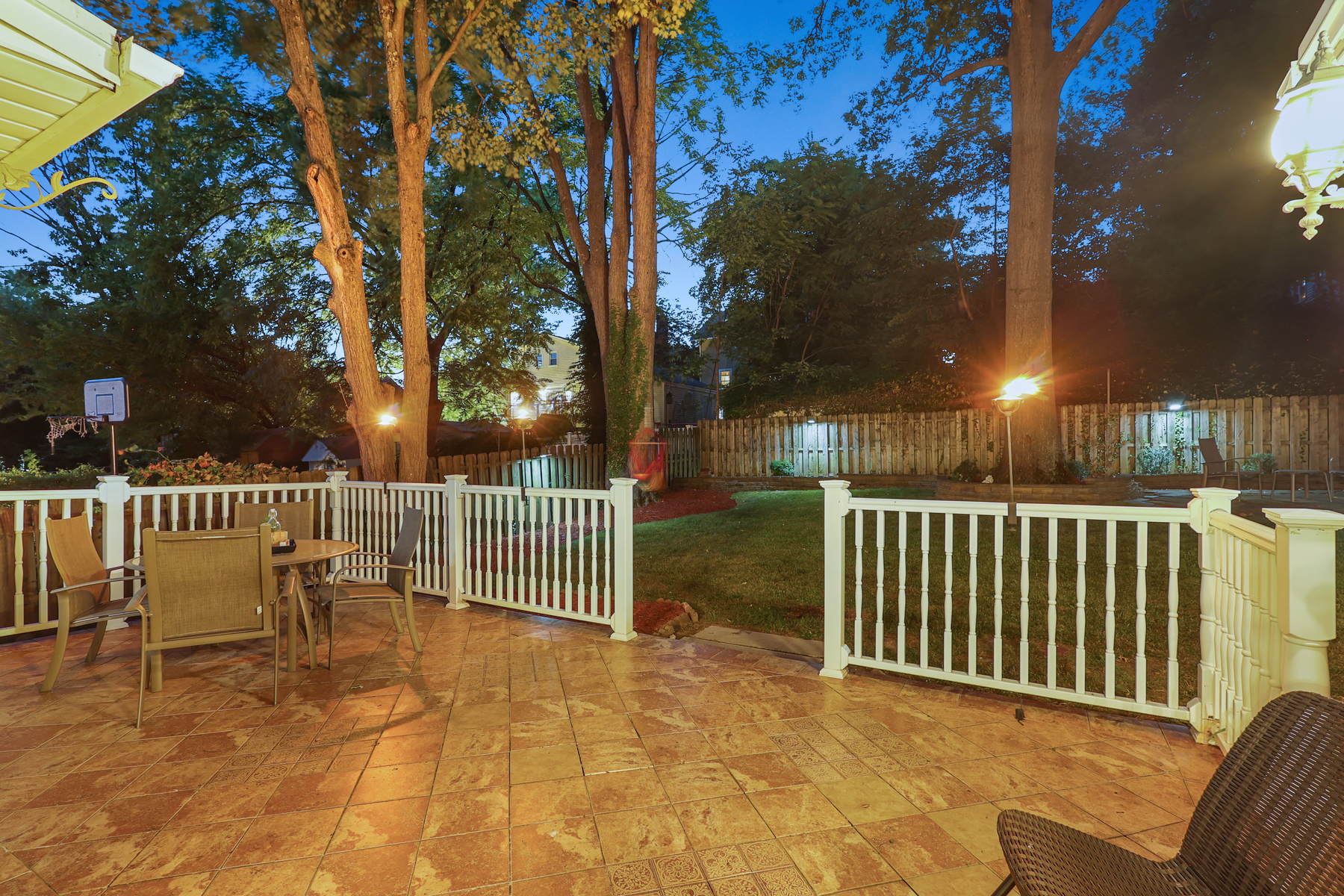 21 Locust Avenue
