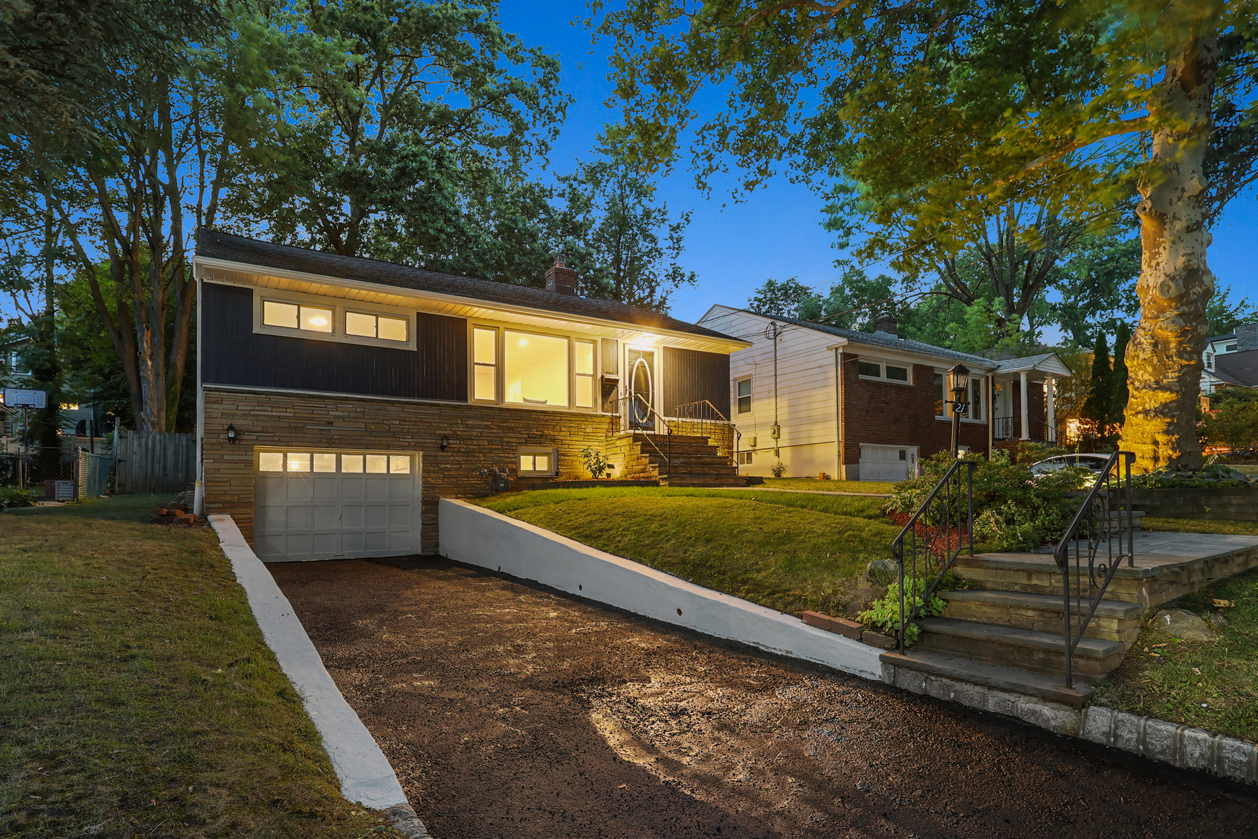 21 Locust Avenue