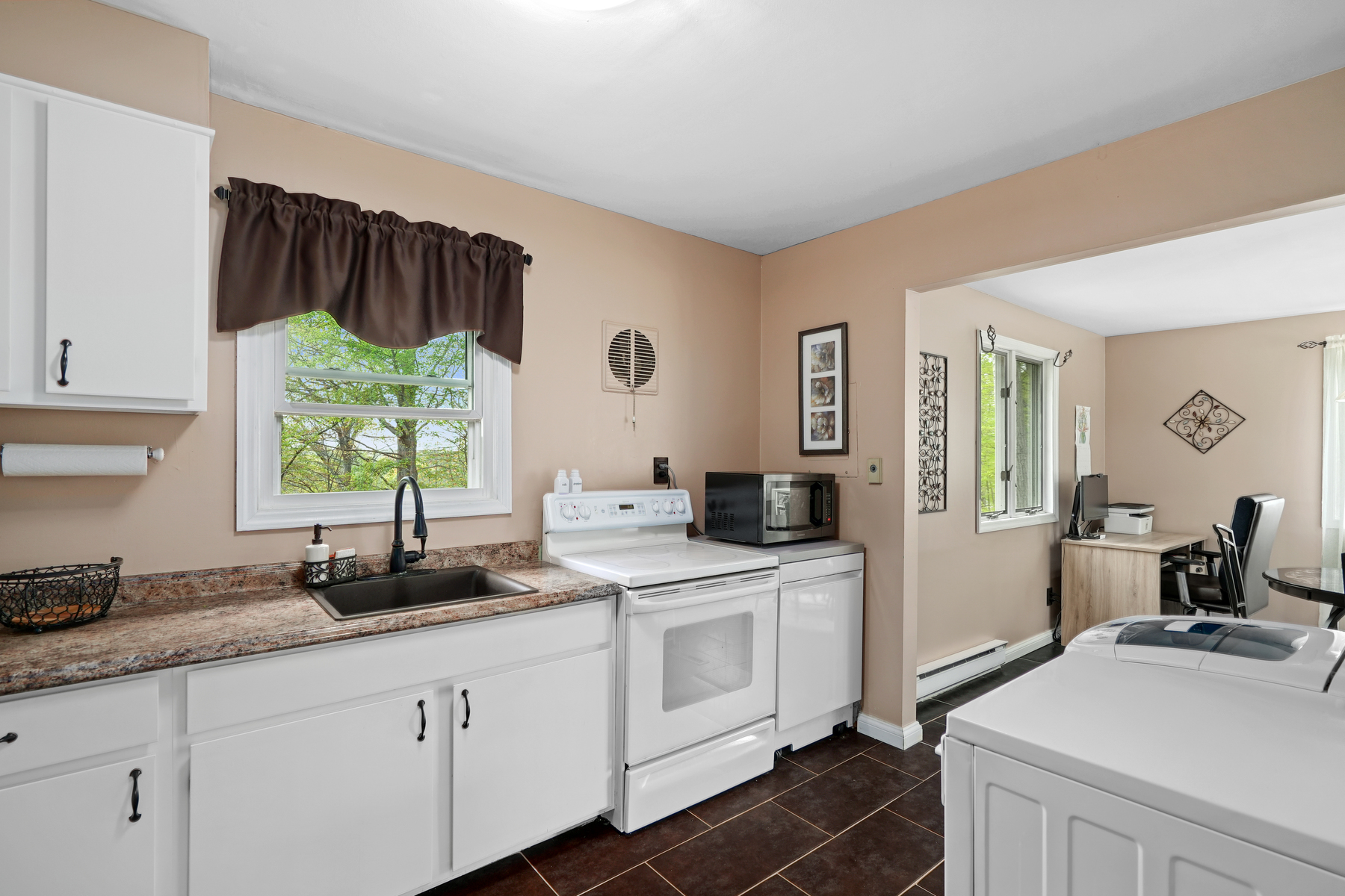 128 Rollins Trail