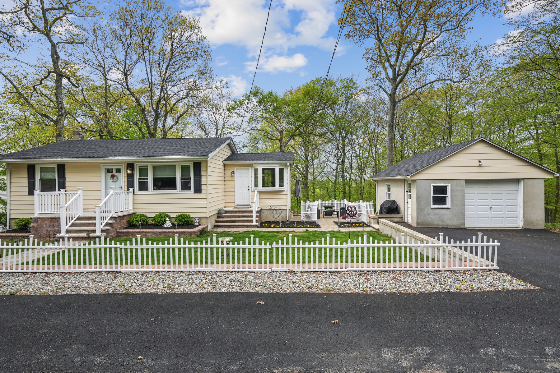 128 Rollins Trail