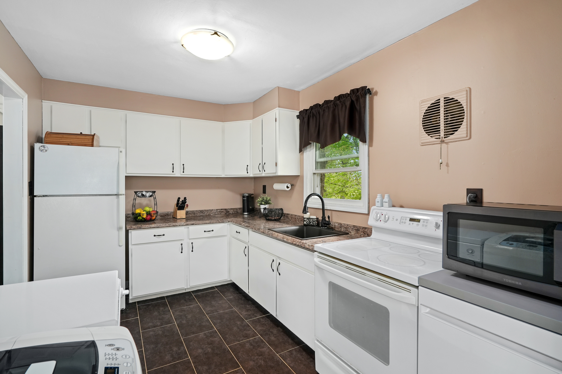 128 Rollins Trail