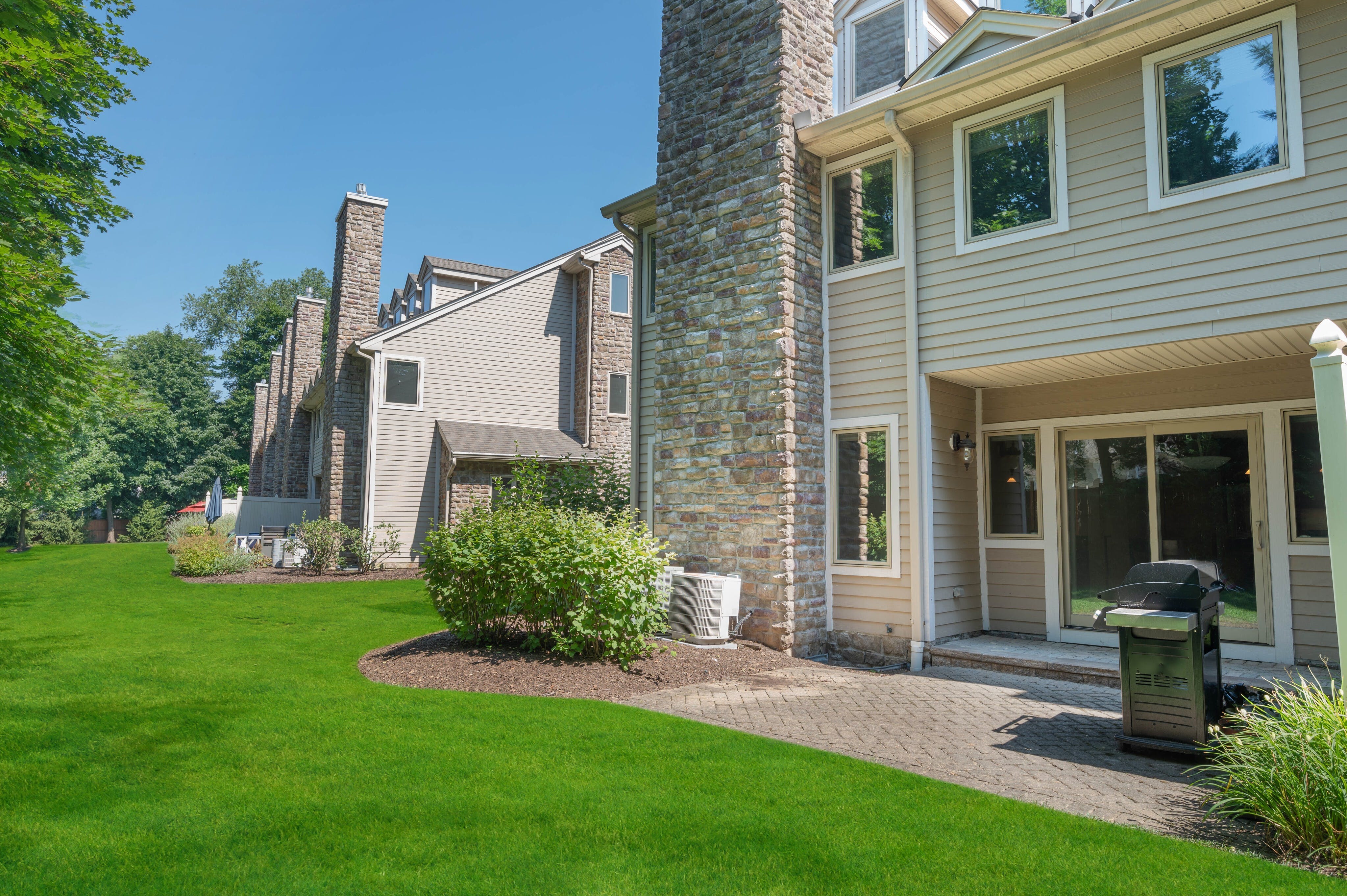 55 Eggers Court