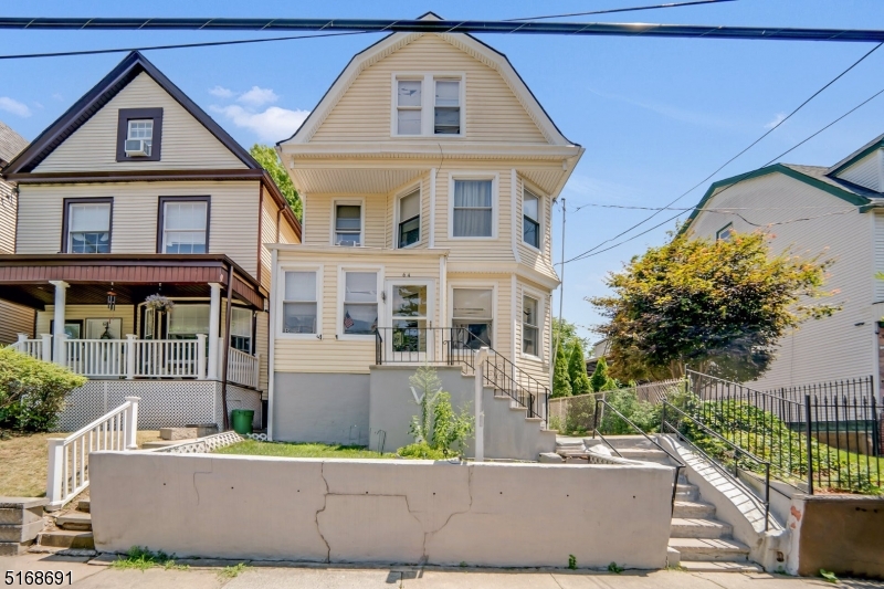 64 Vermont Ave