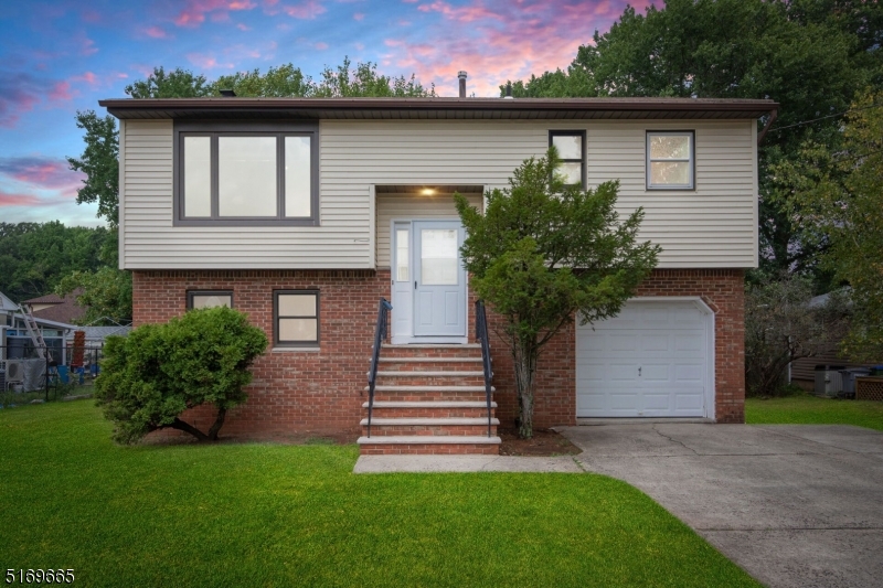 956 New Dover Rd