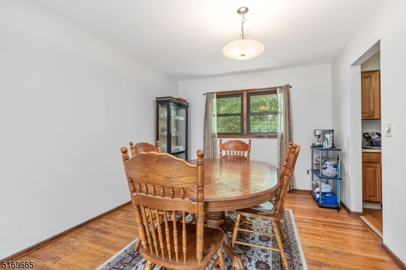 956 New Dover Rd