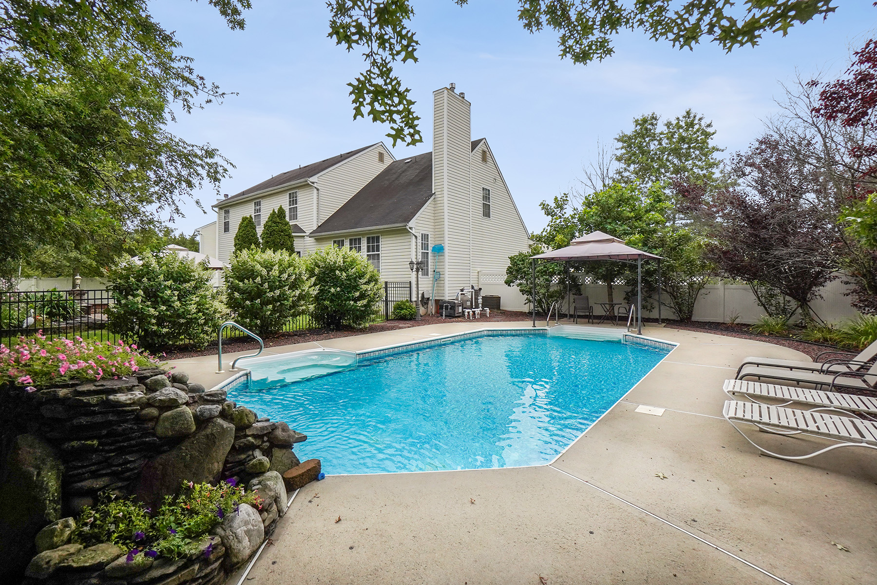 5 Cabin Brook Crescent