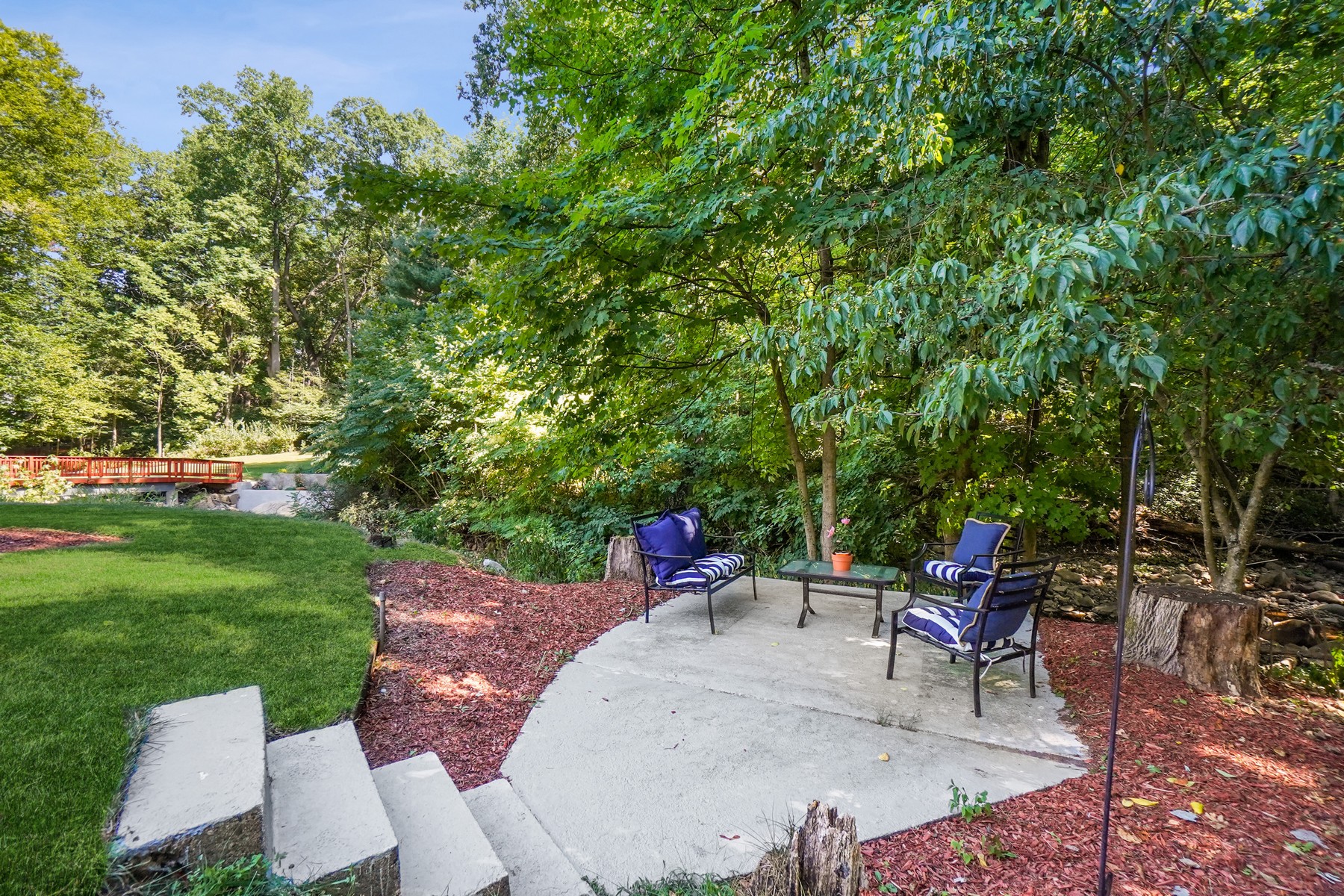 253 Runnymede Road