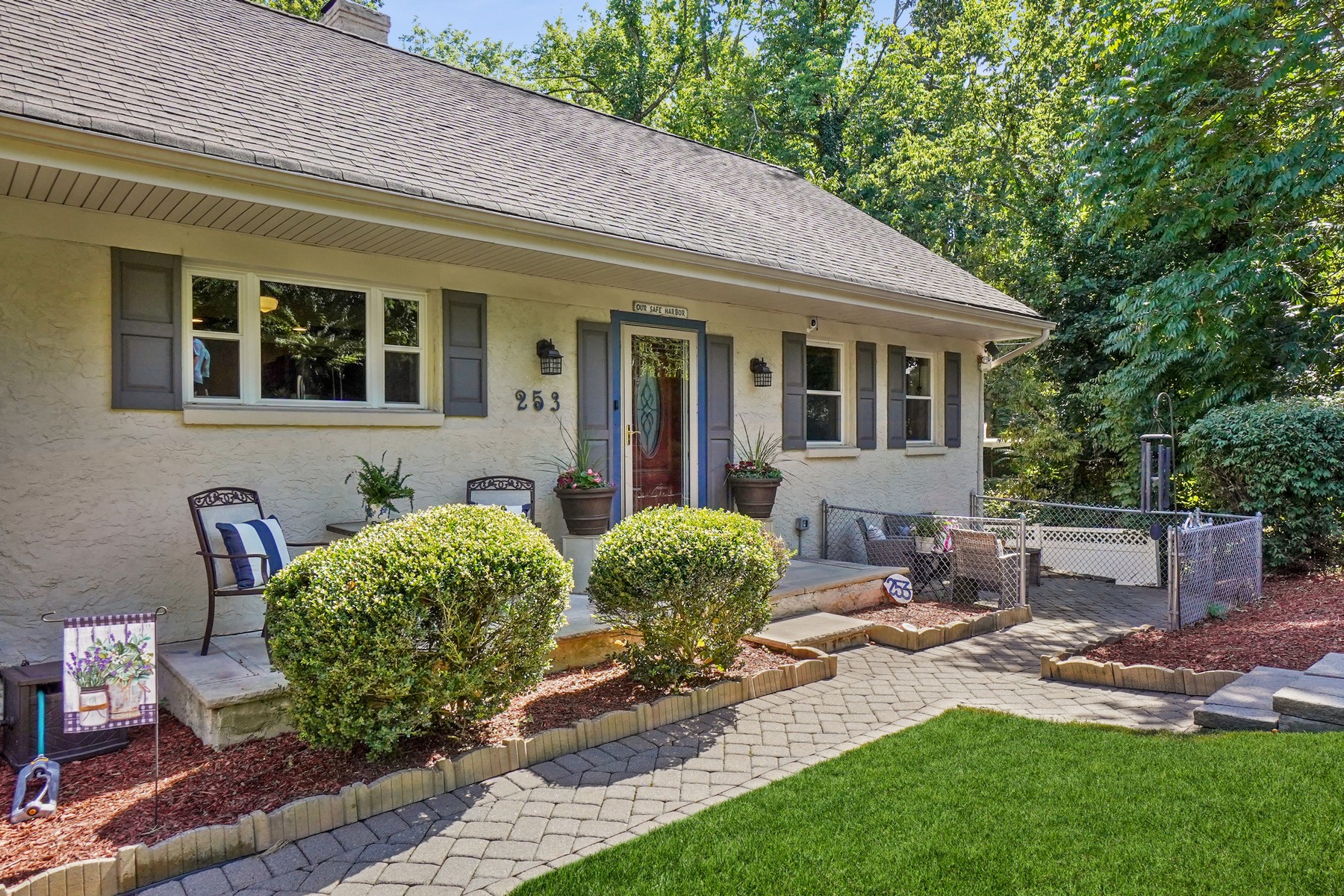 253 Runnymede Road