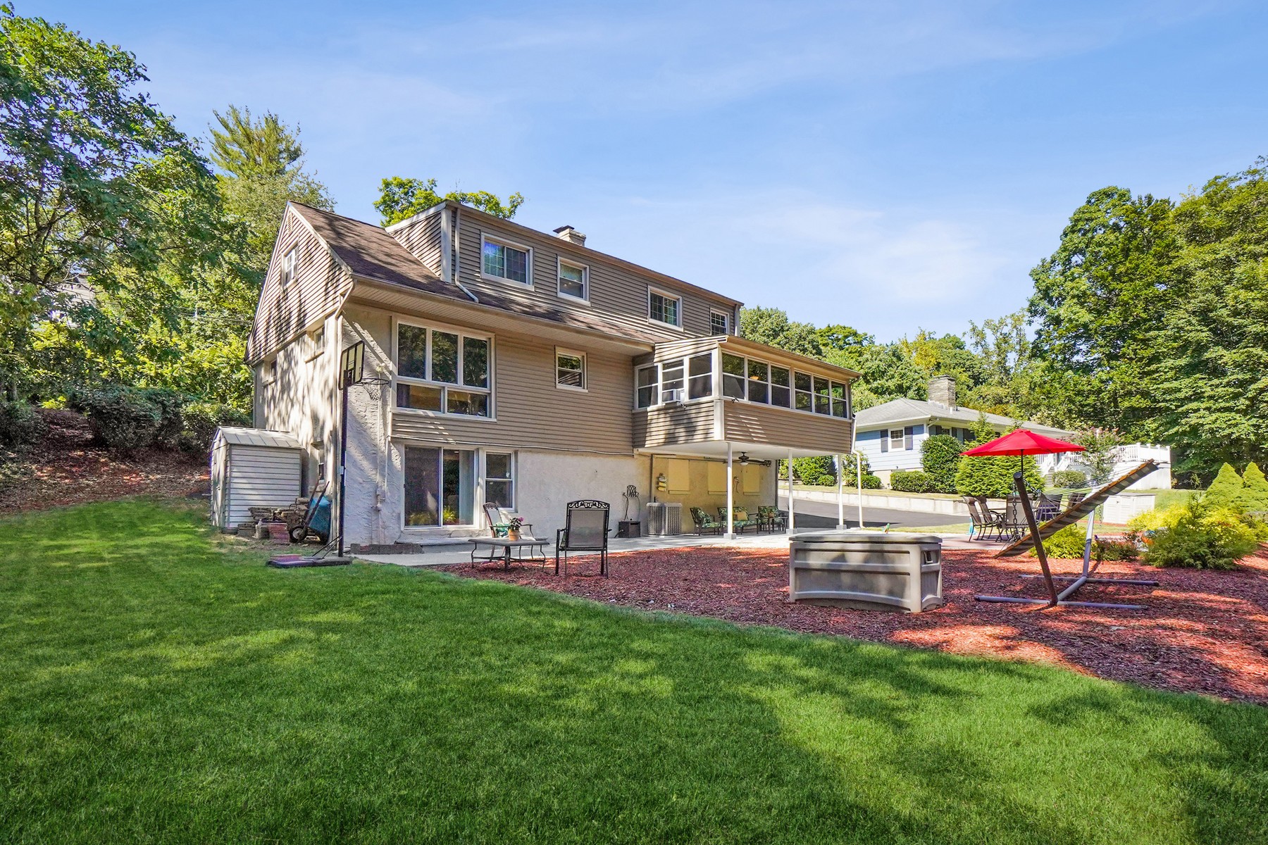 253 Runnymede Road