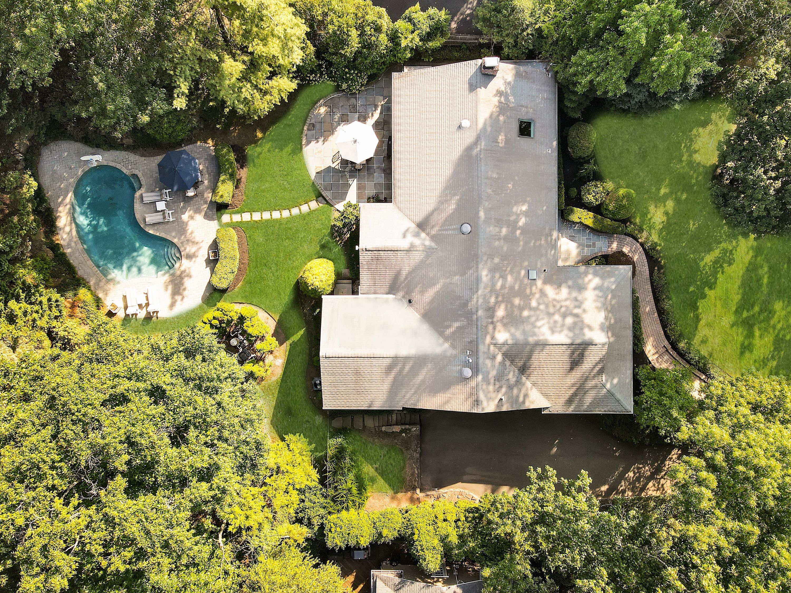 82 Mohawk Road