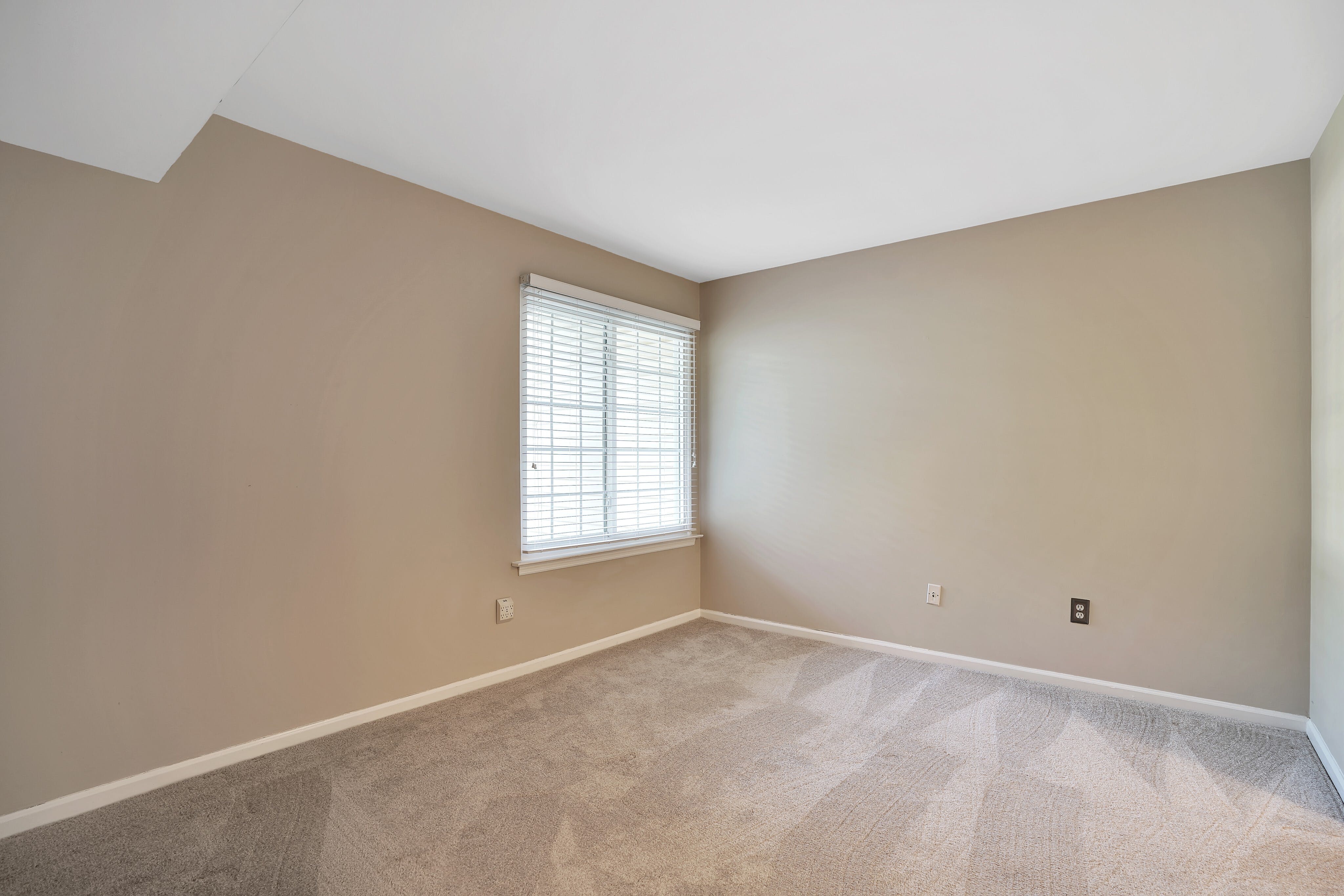 6 Dunbar Court