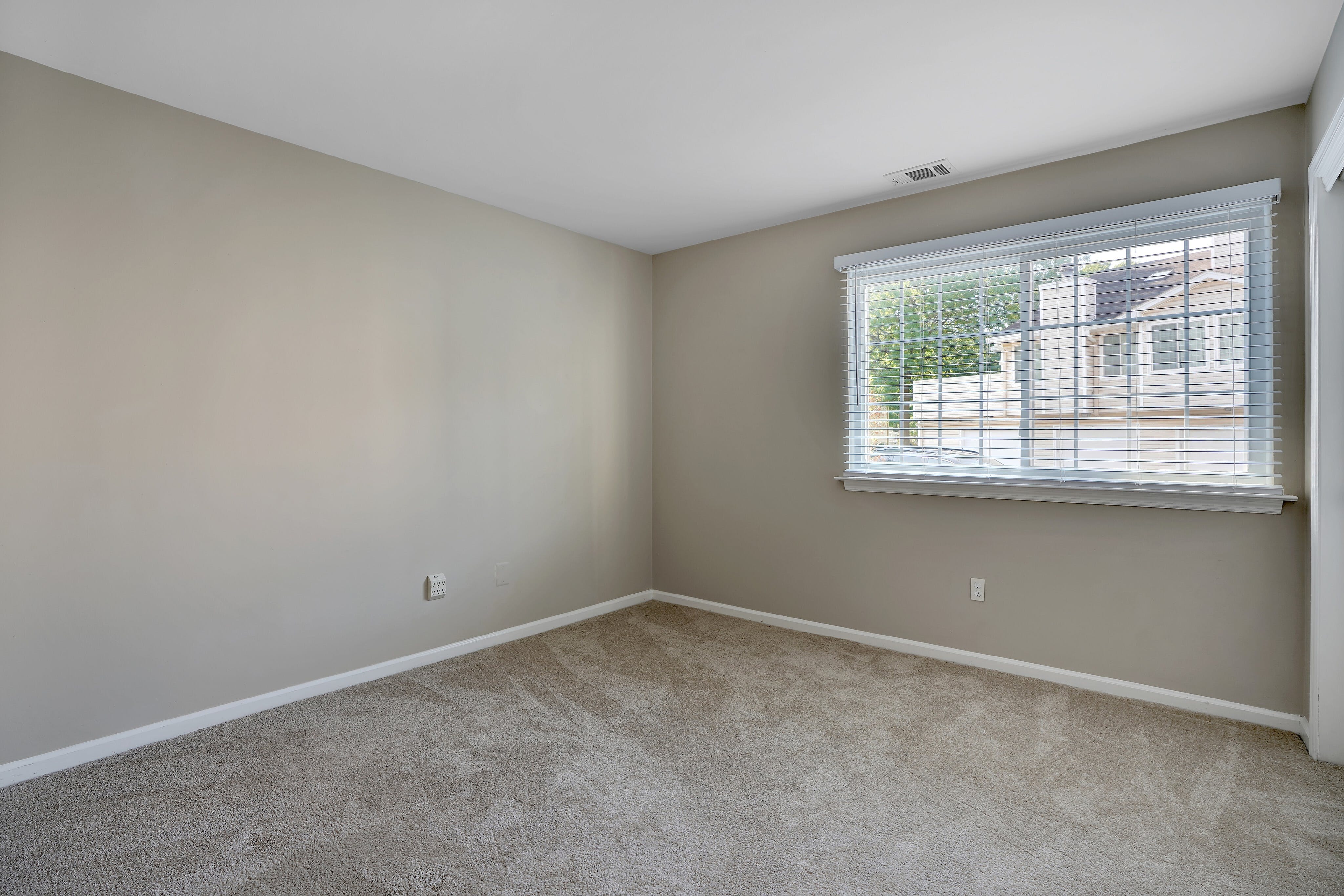 6 Dunbar Court