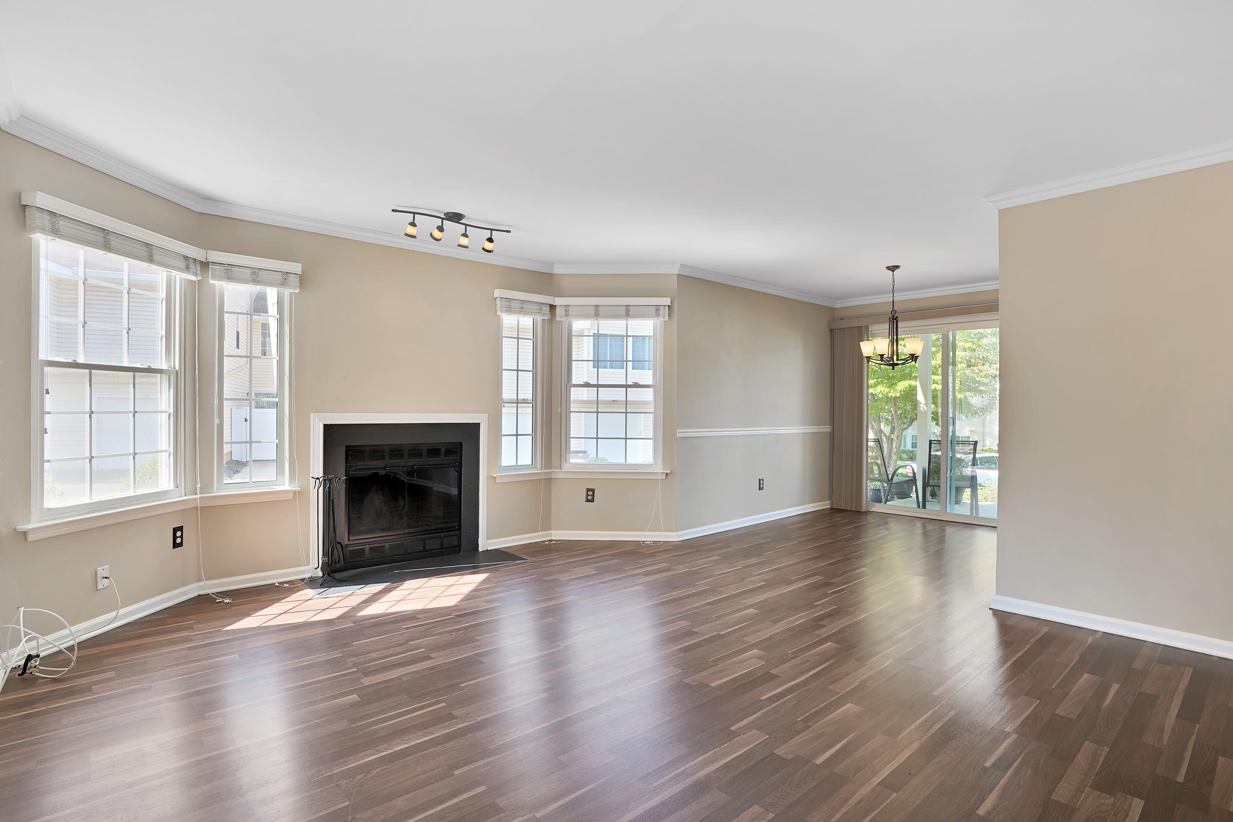 6 Dunbar Court