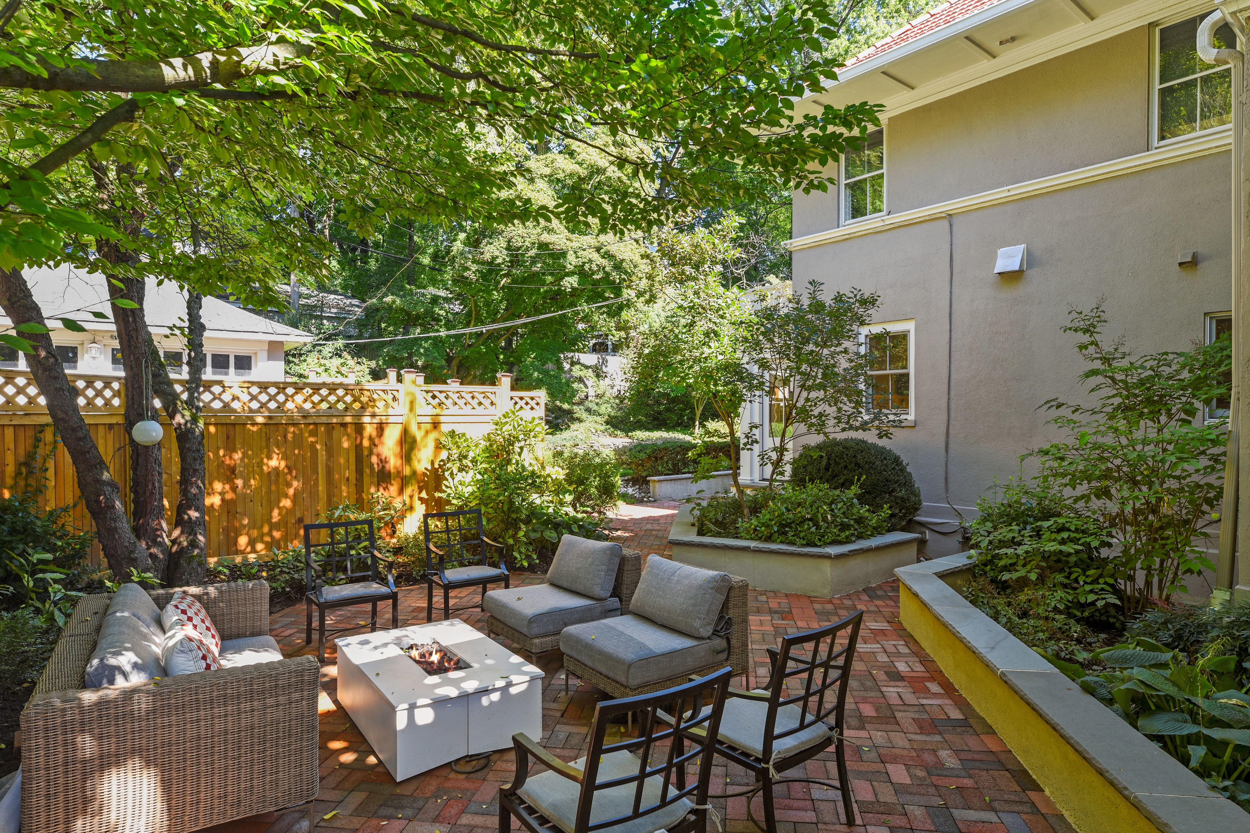 12 Prospect Avenue