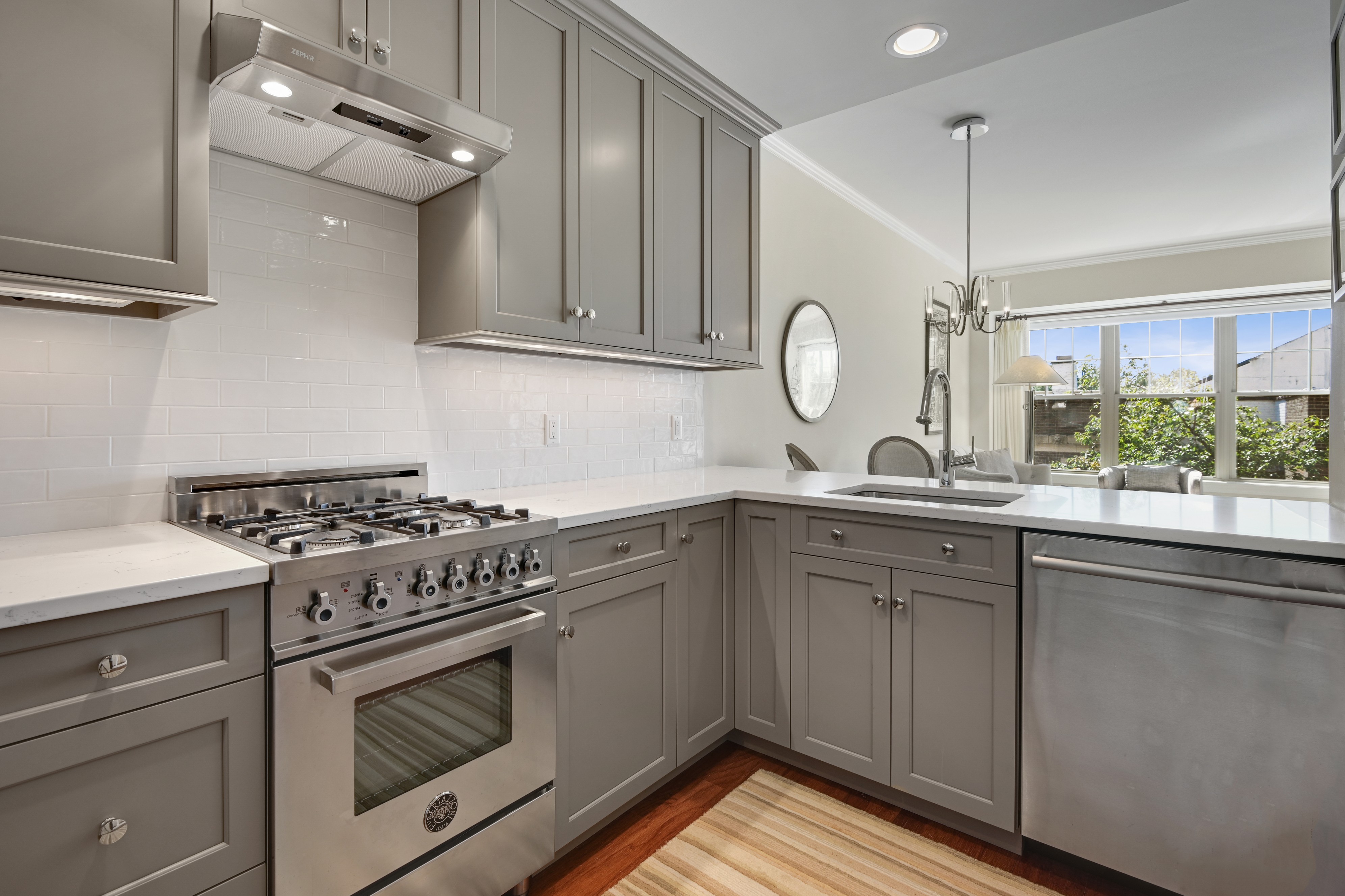 48 S. Park Street, #402