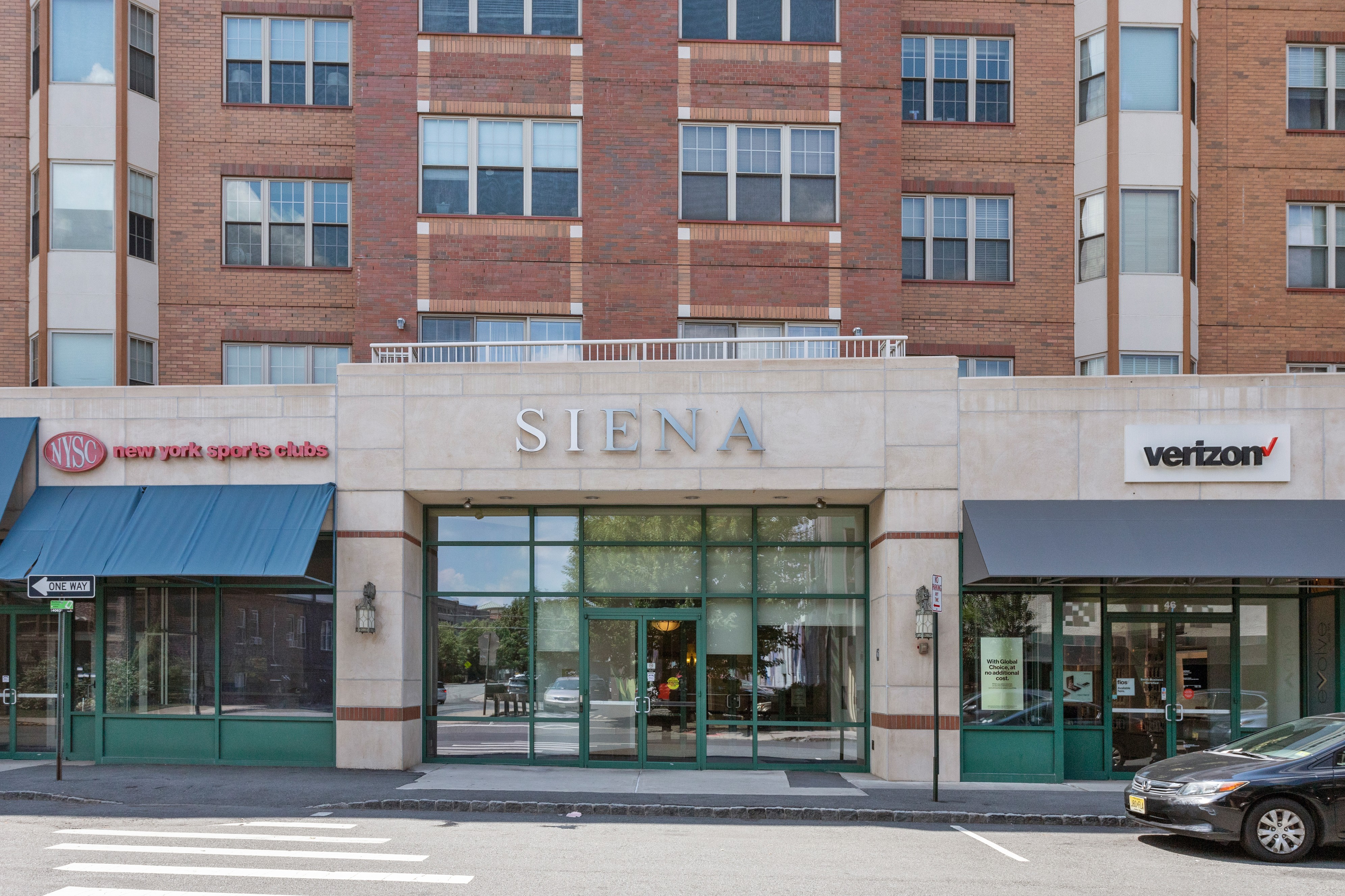 48 S. Park Street, #402