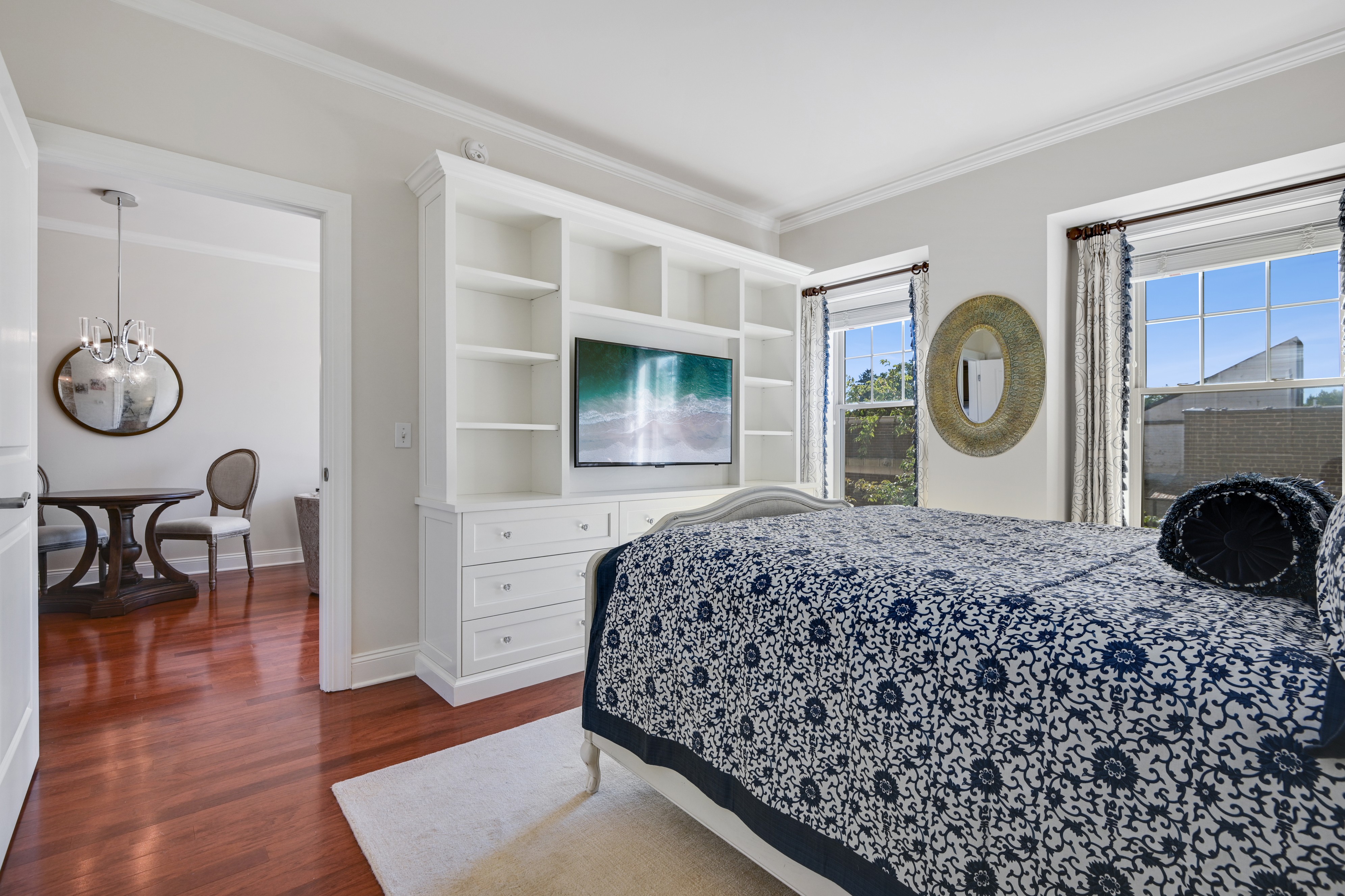 48 S. Park Street, #402