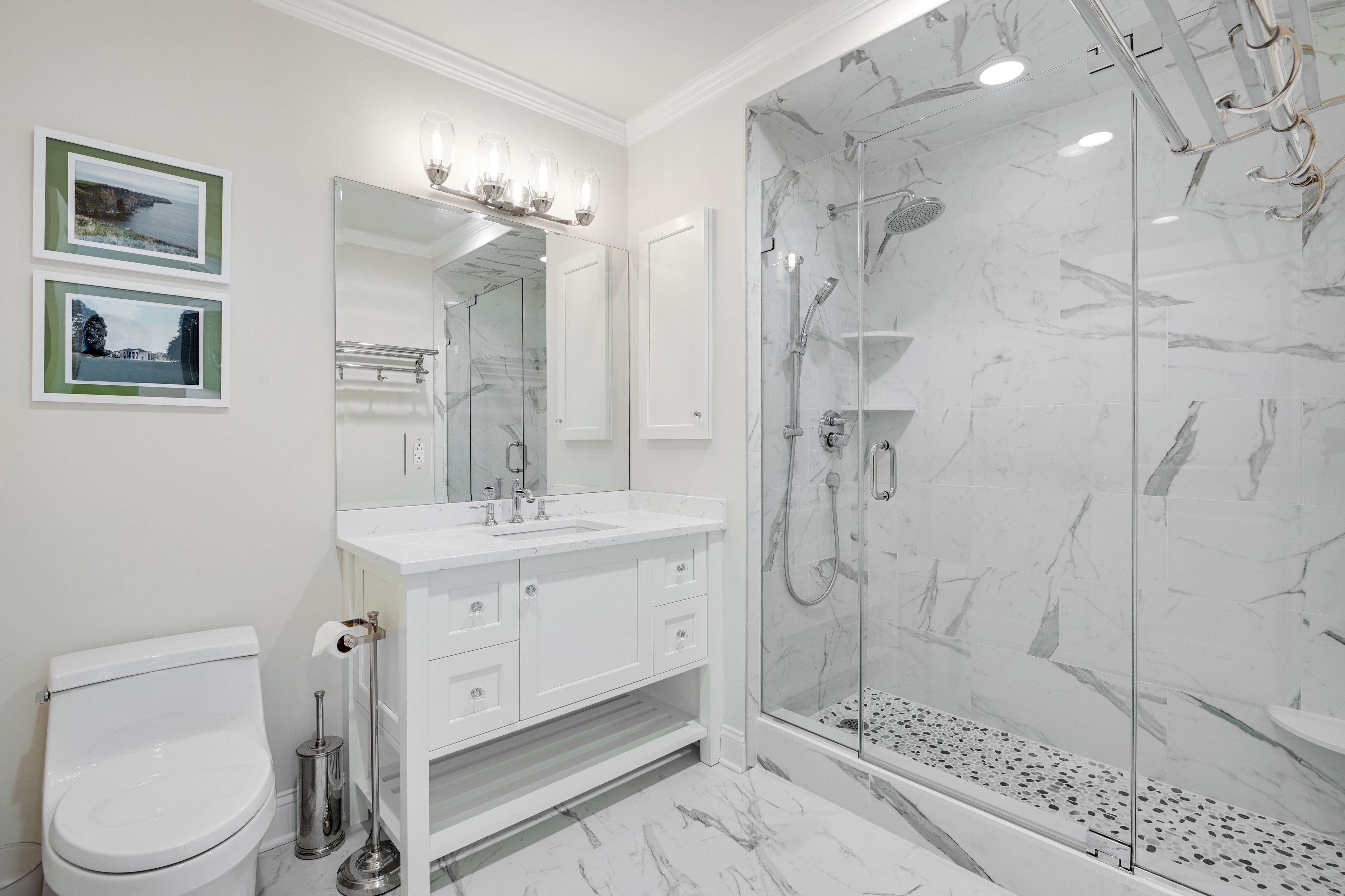 48 S. Park Street, #402